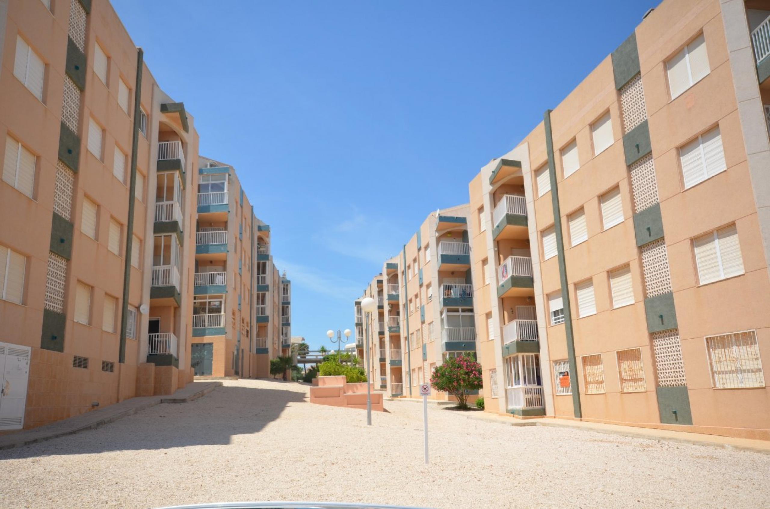 Vues panoramiques sur la plage de La Mata, 1 chambre et piscine communale