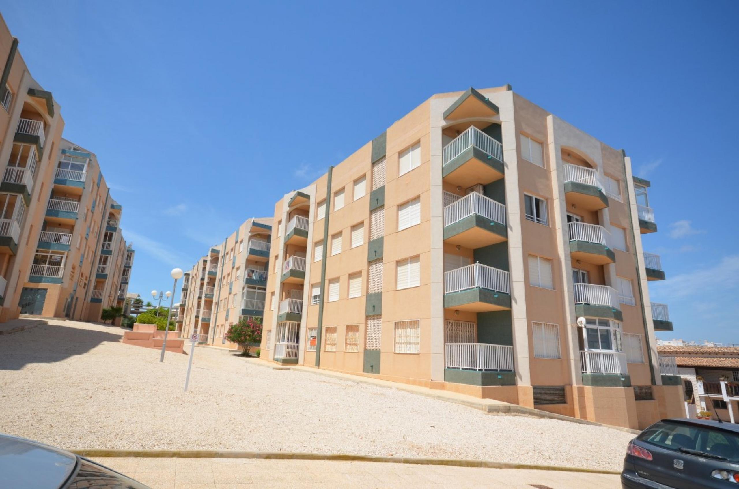 Vues panoramiques sur la plage de La Mata, 1 chambre et piscine communale