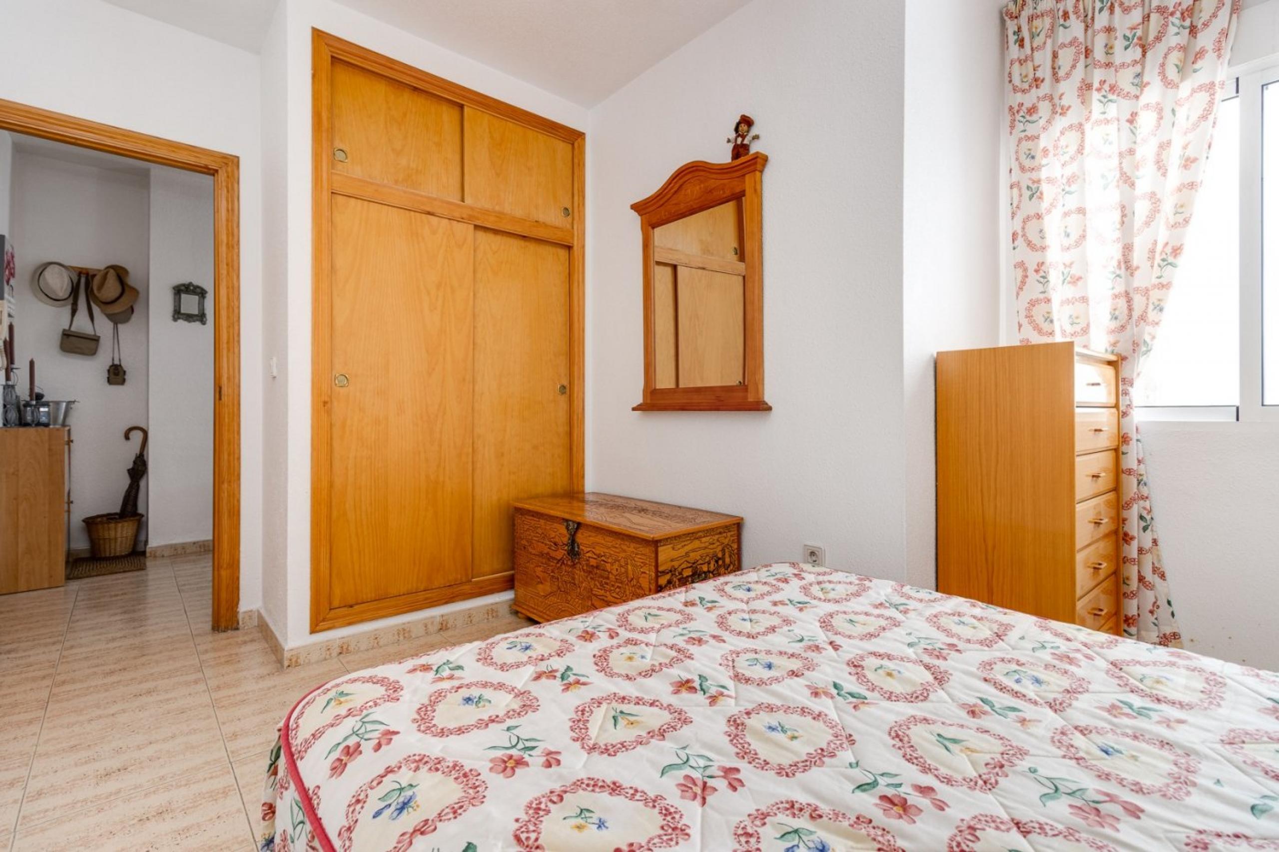 Logement de 2 chambres + 1 Baßo + piscine, à Guardamar del Segura.