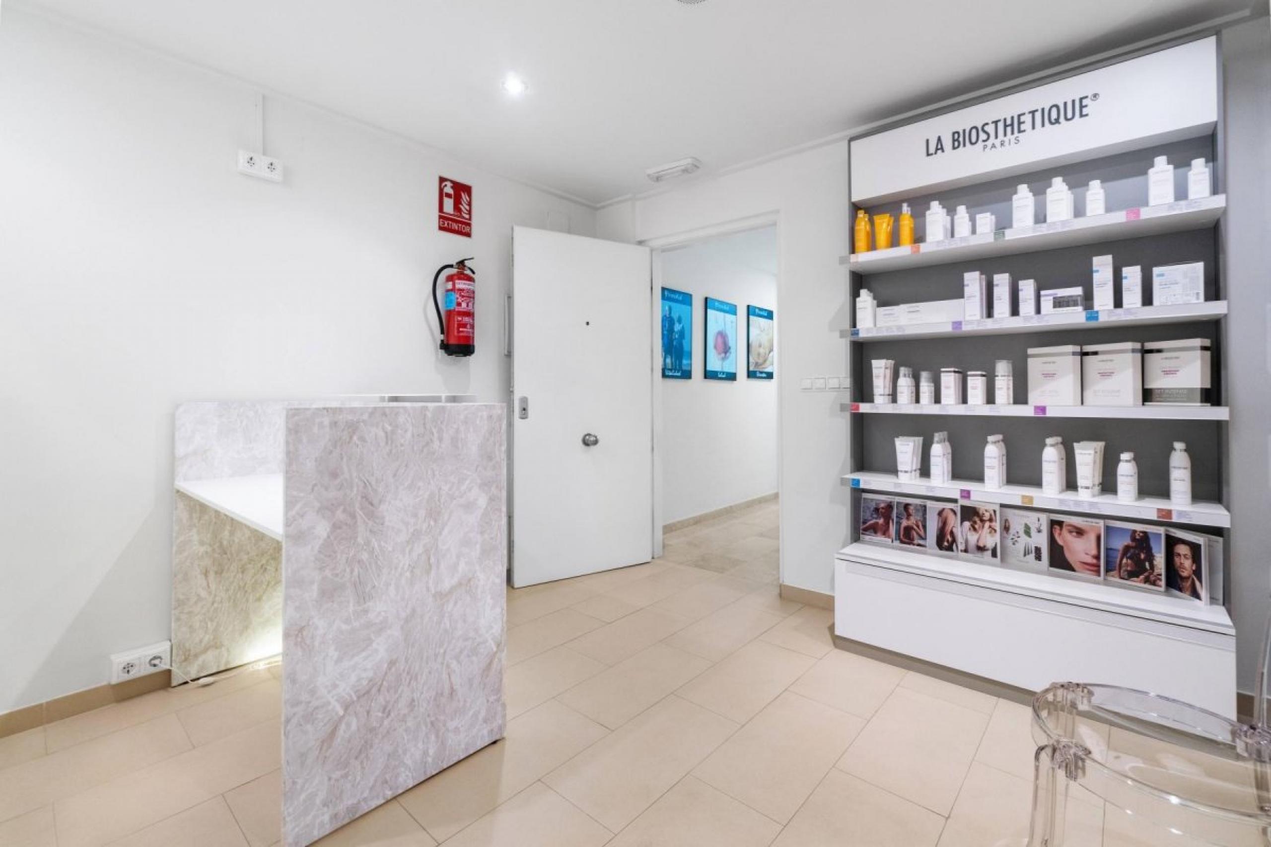 Local avec permis de clinique dans le centre de Torrevieja