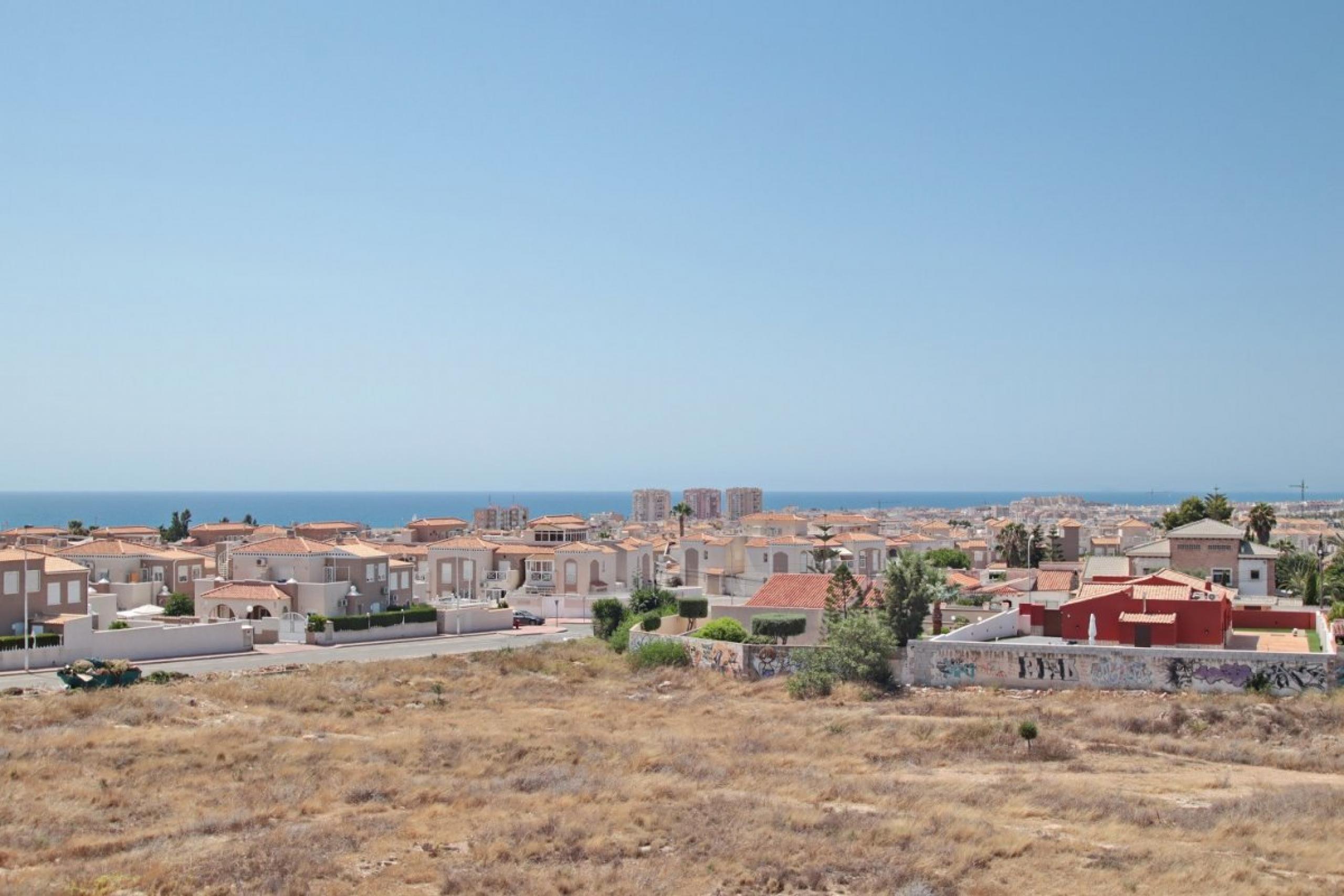 Maison de ville avec 3 chambres à coucher, 2 salons et 2 salles de bain à Torreblanca