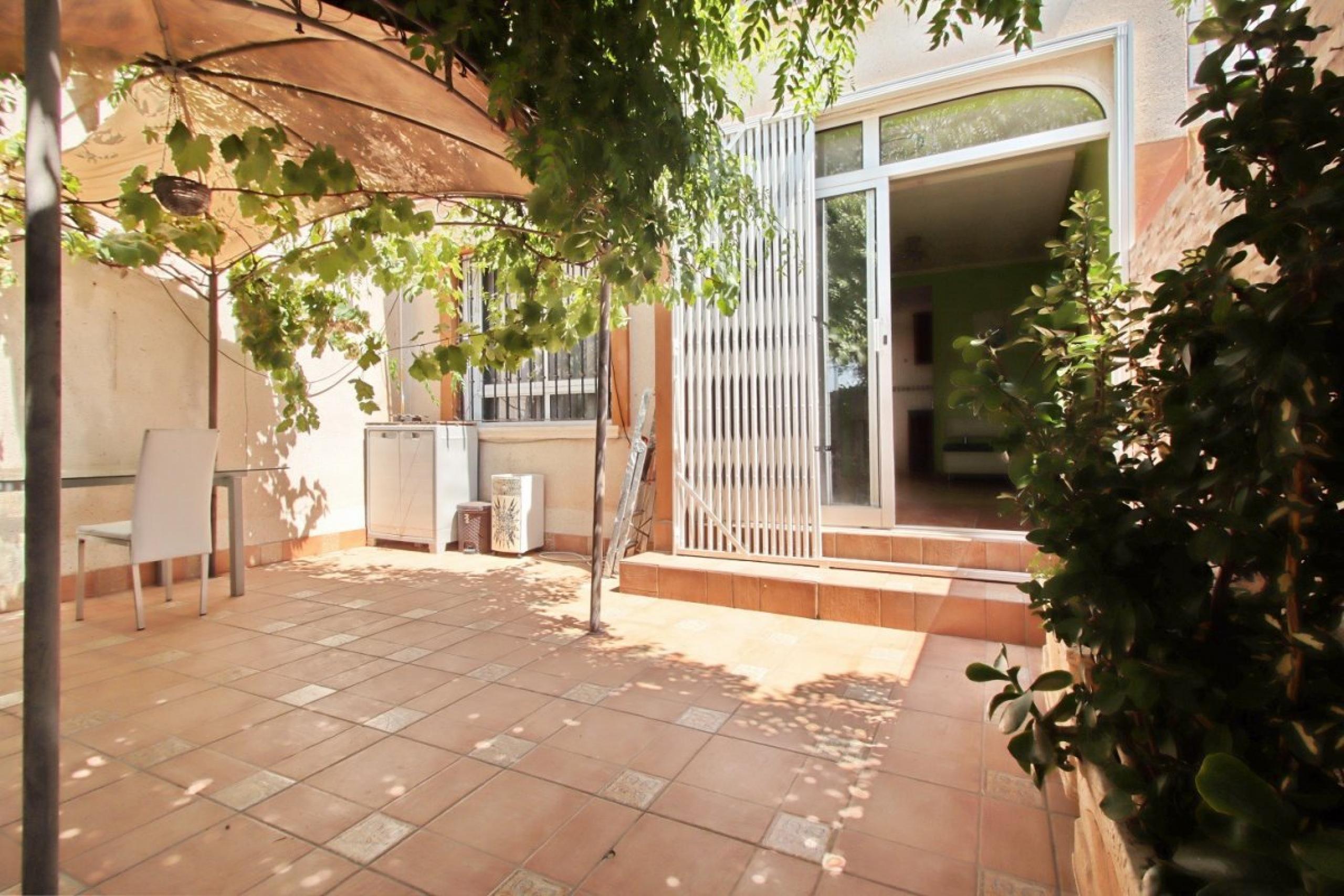 Maison de ville avec 3 chambres à coucher, 2 salons et 2 salles de bain à Torreblanca