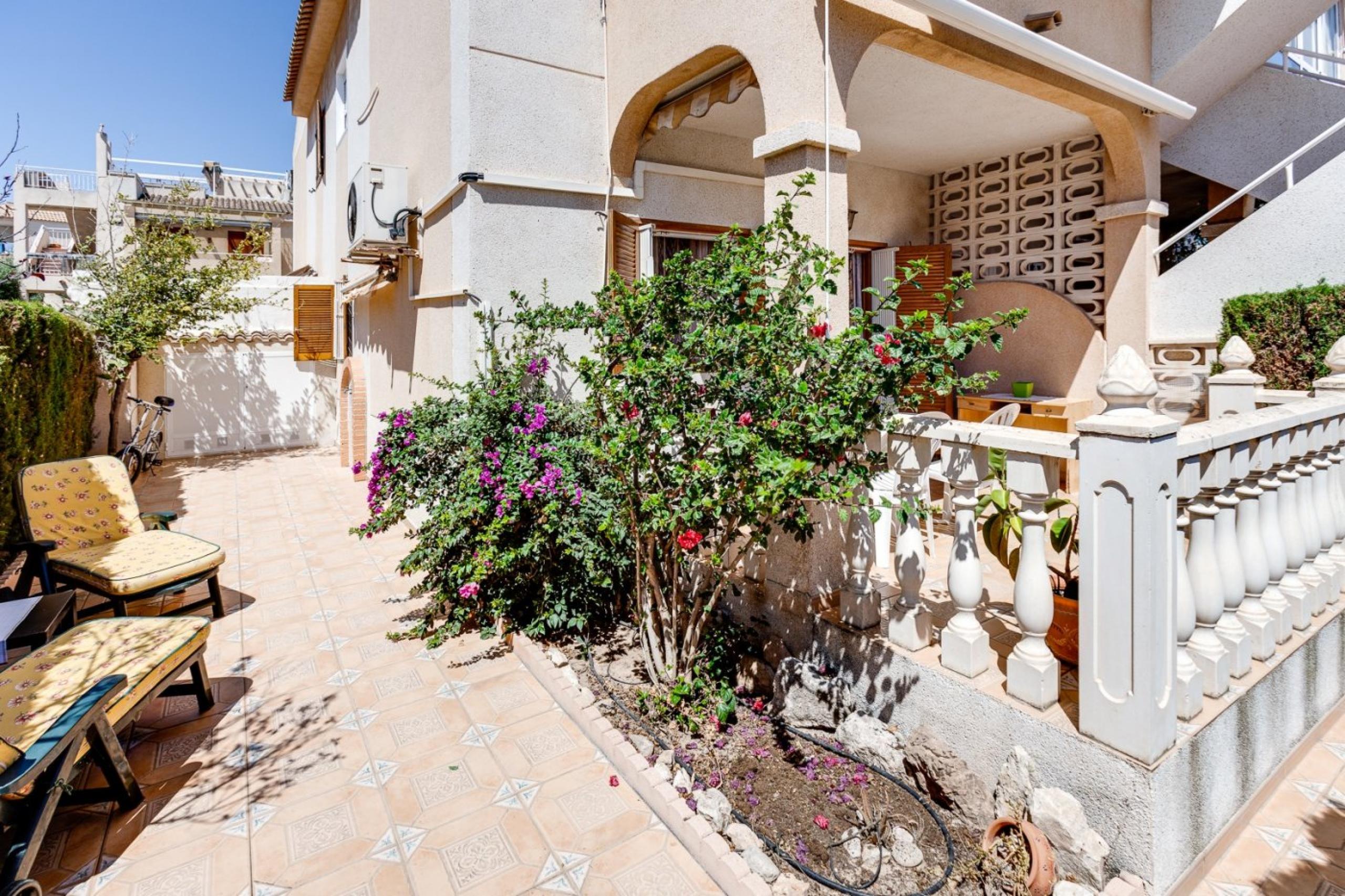 Bungalow au coin du rez-de-chaussée avec jardin privé