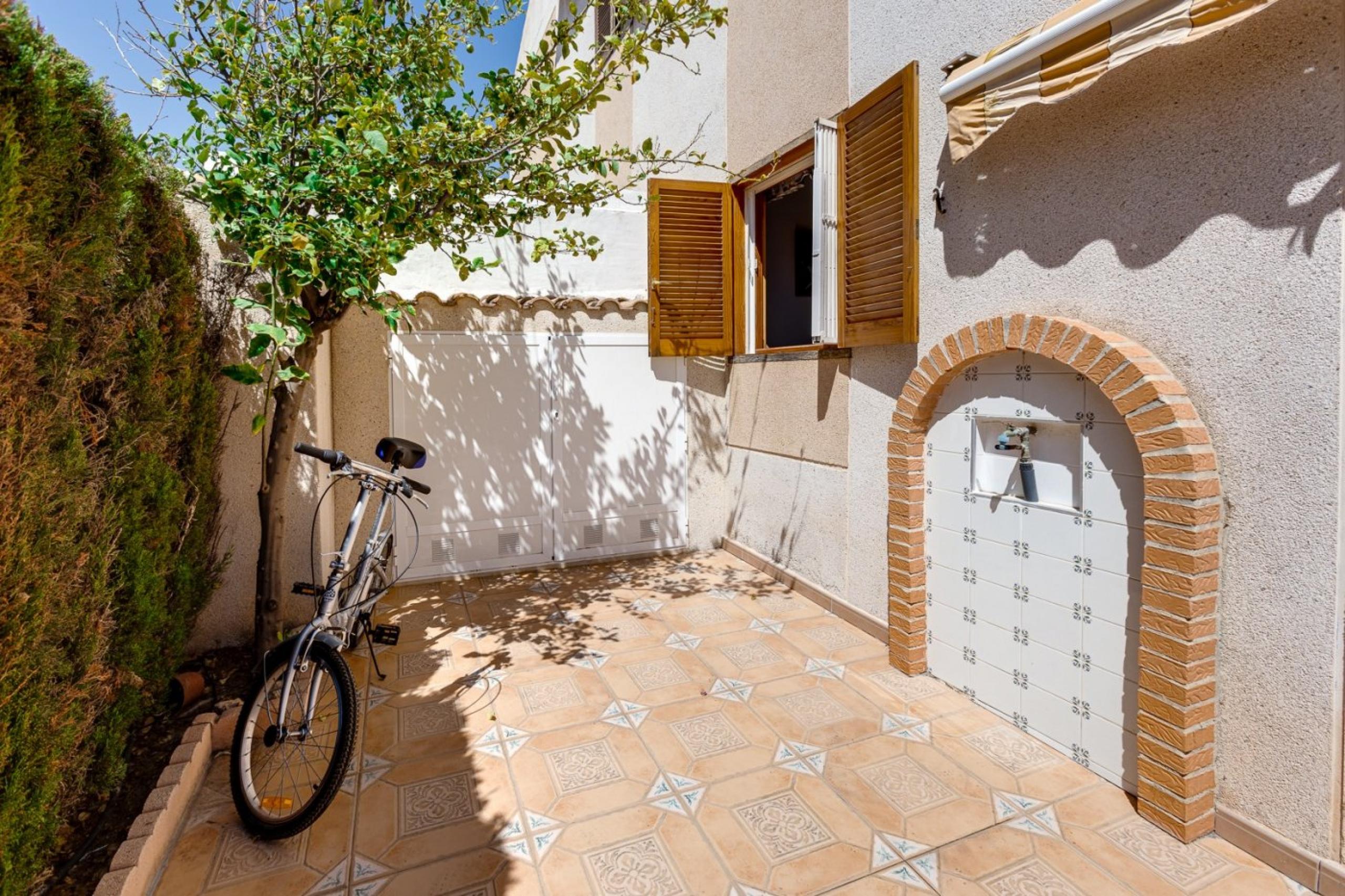 Bungalow au coin du rez-de-chaussée avec jardin privé