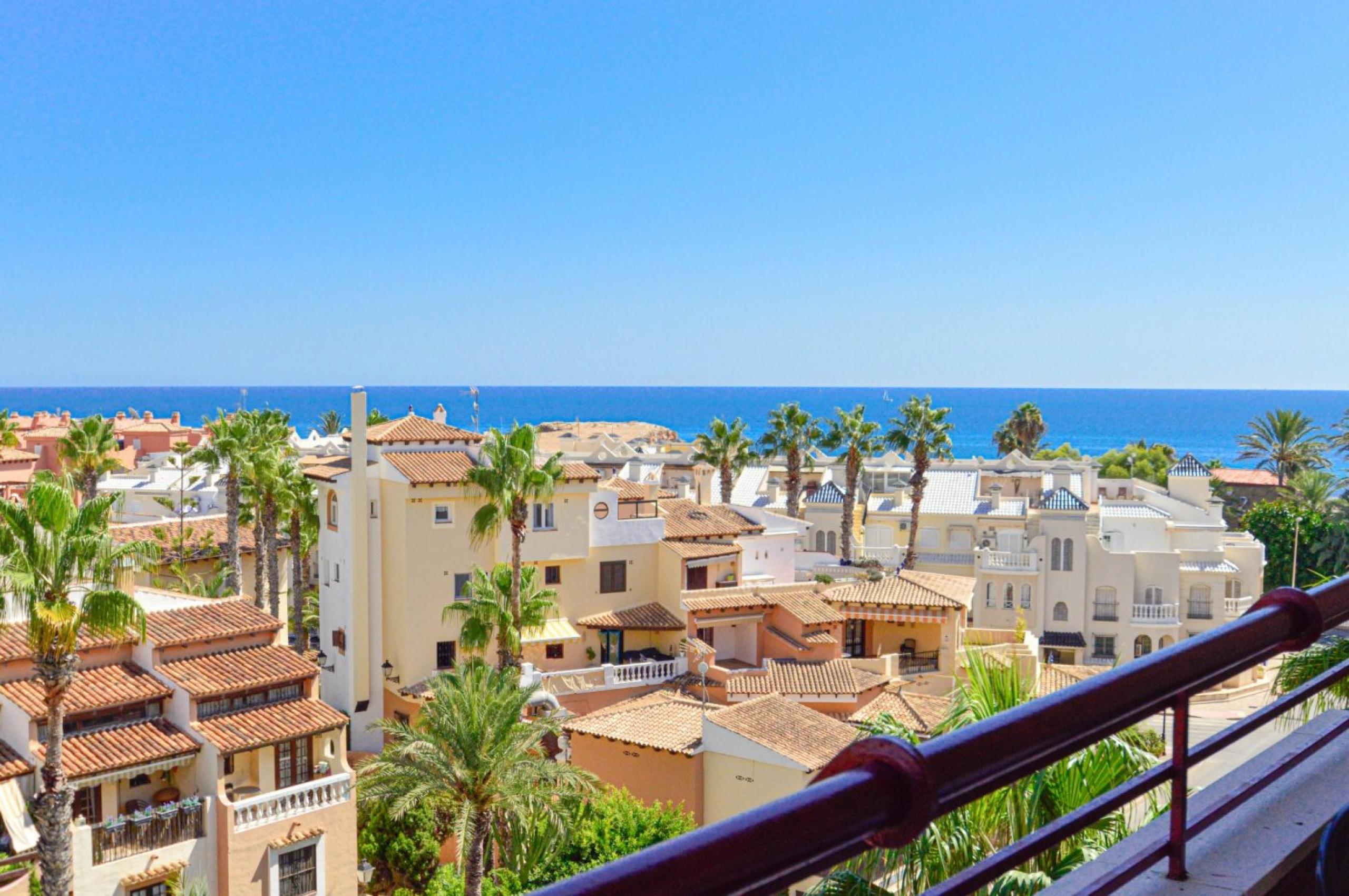 Appartement entièrement rénové à El Palmeral - Premier LÃ NEA - Los Locos Beach - Torrevieja