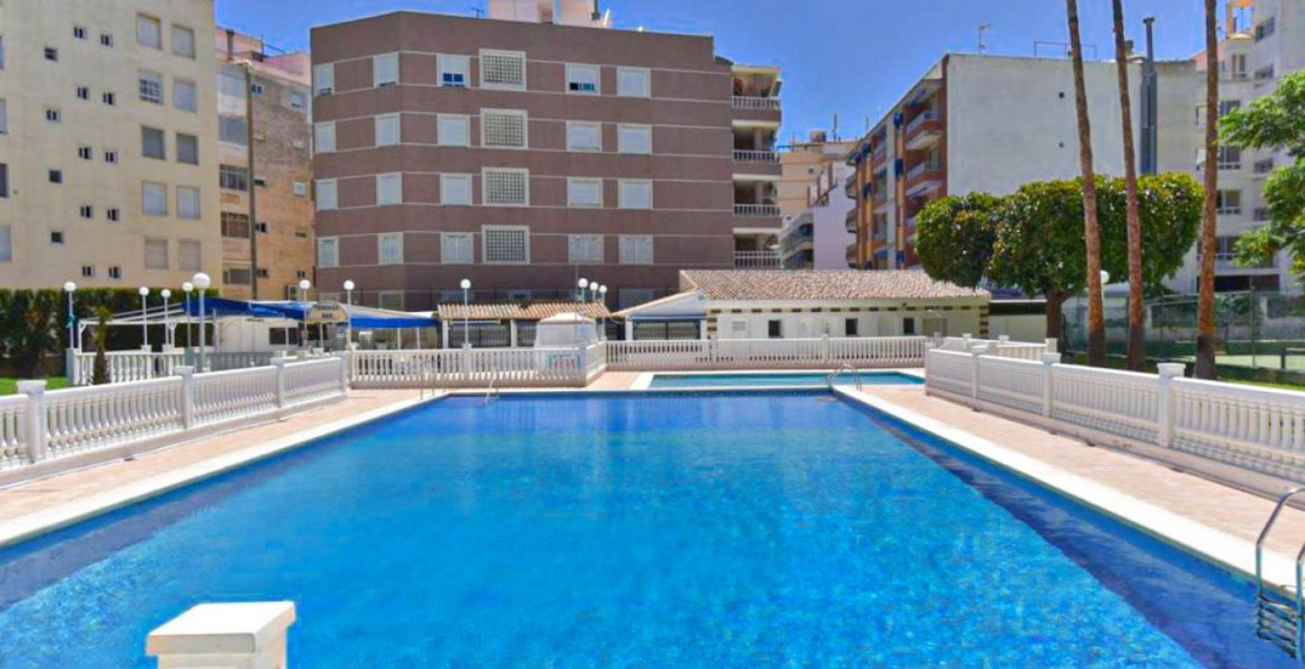 Appartement entièrement rénové à El Palmeral - Premier LÃ NEA - Los Locos Beach - Torrevieja