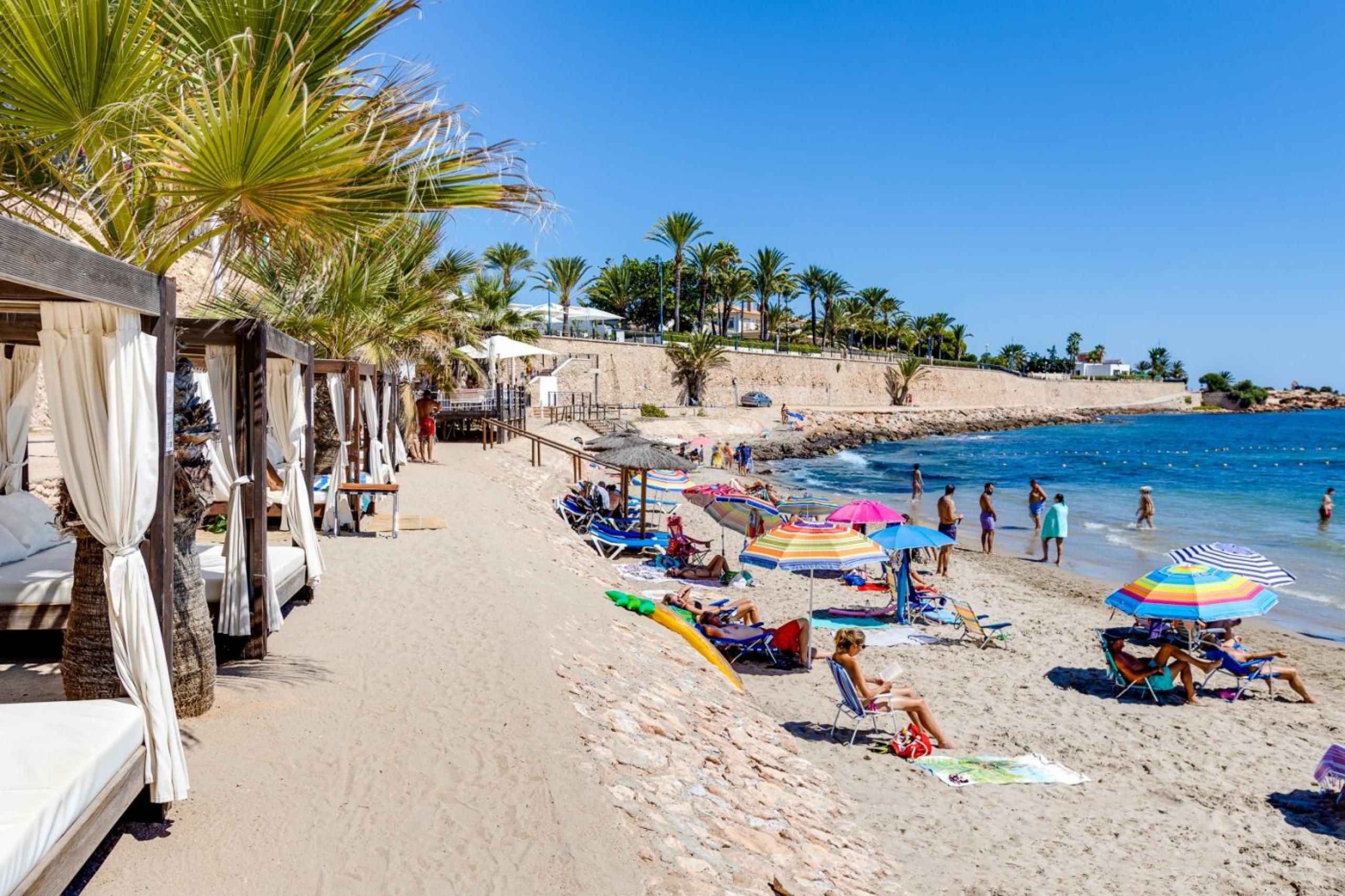 Avec Sud, la plage et la piscine!