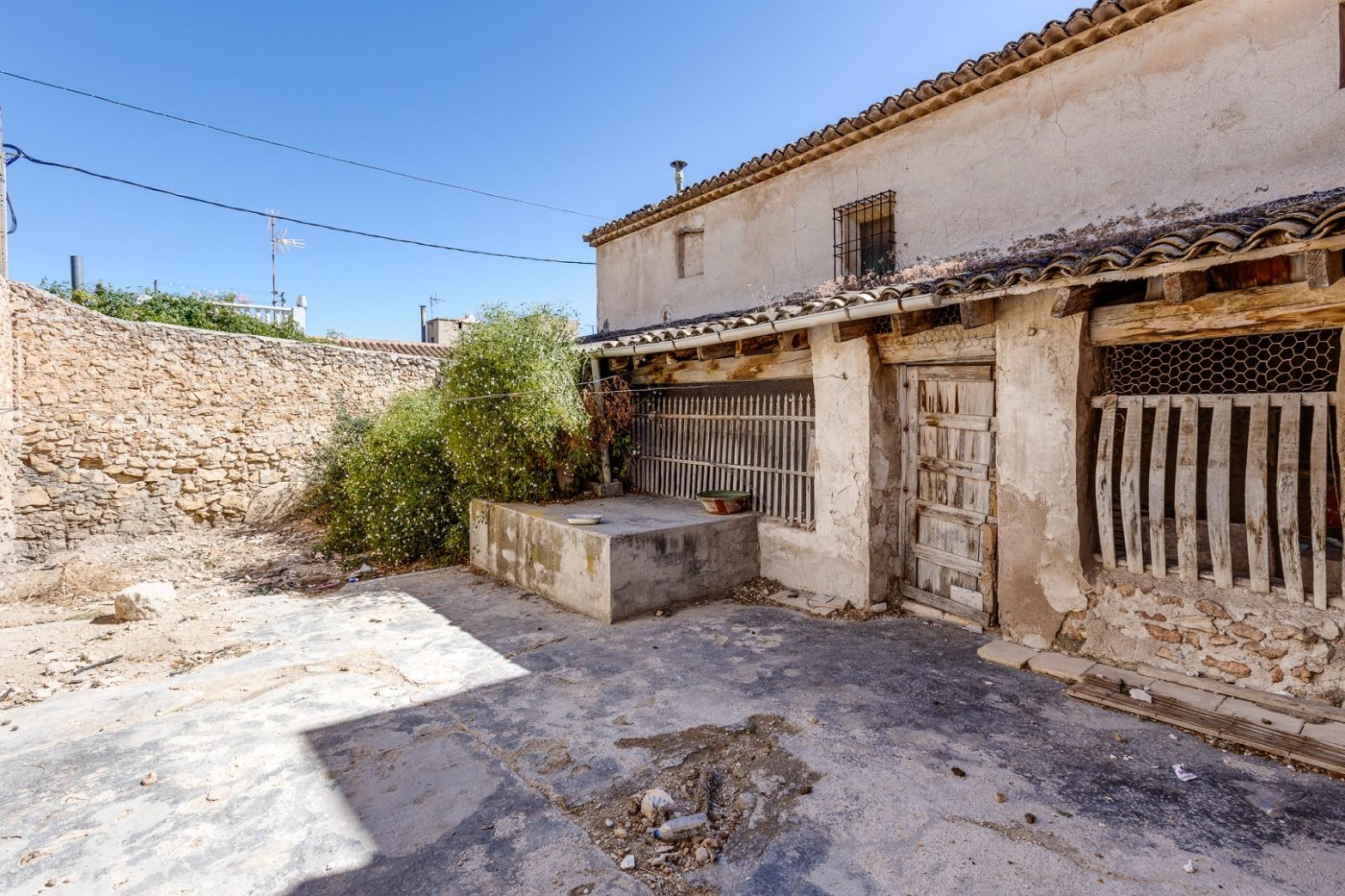 Immense maison dans le coin à Hondã "N de las nieves