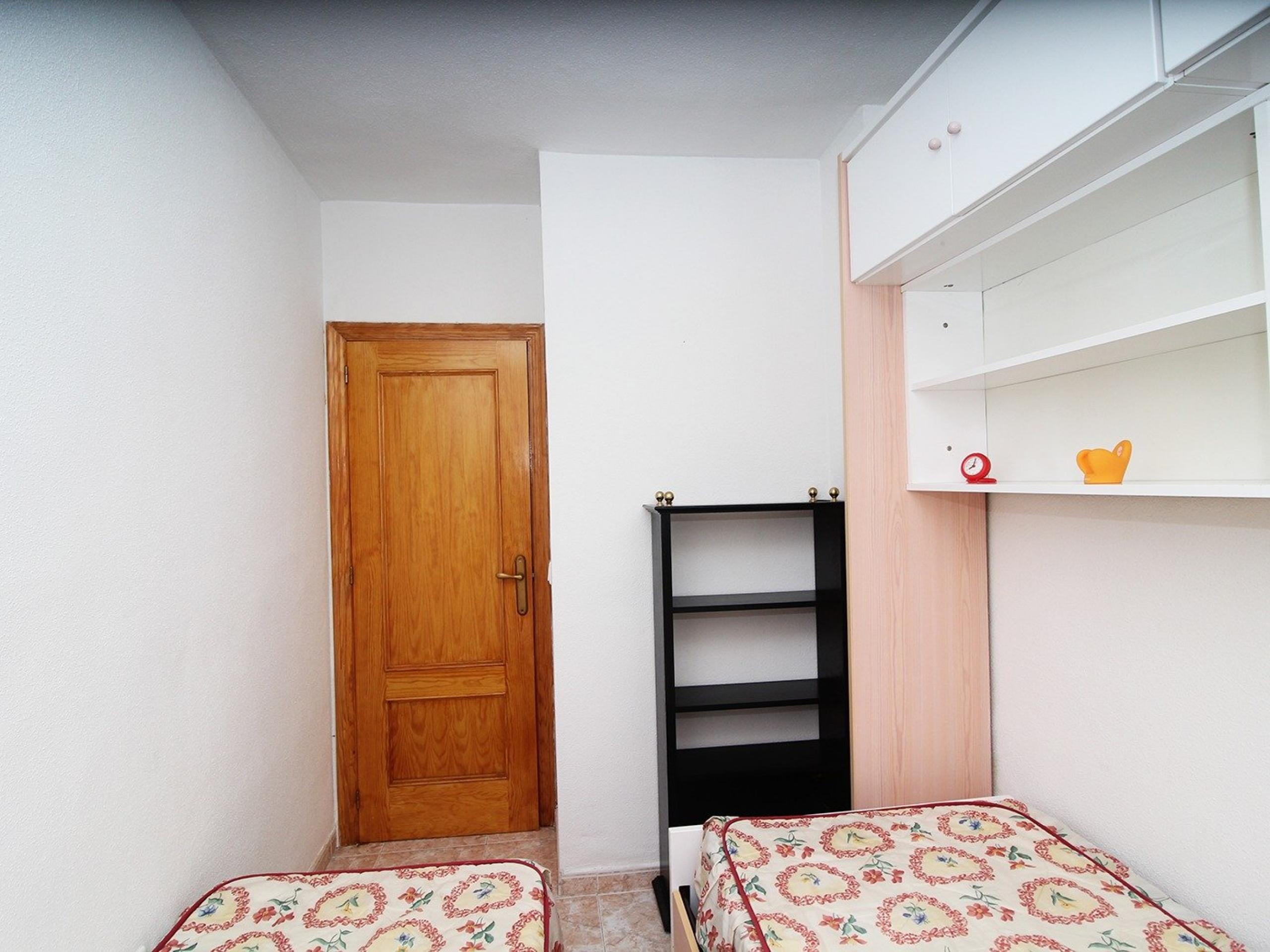 Appartement au rez-de-chaussée, 2 chambres à coucher, piscine, près du centre Torrevieja
