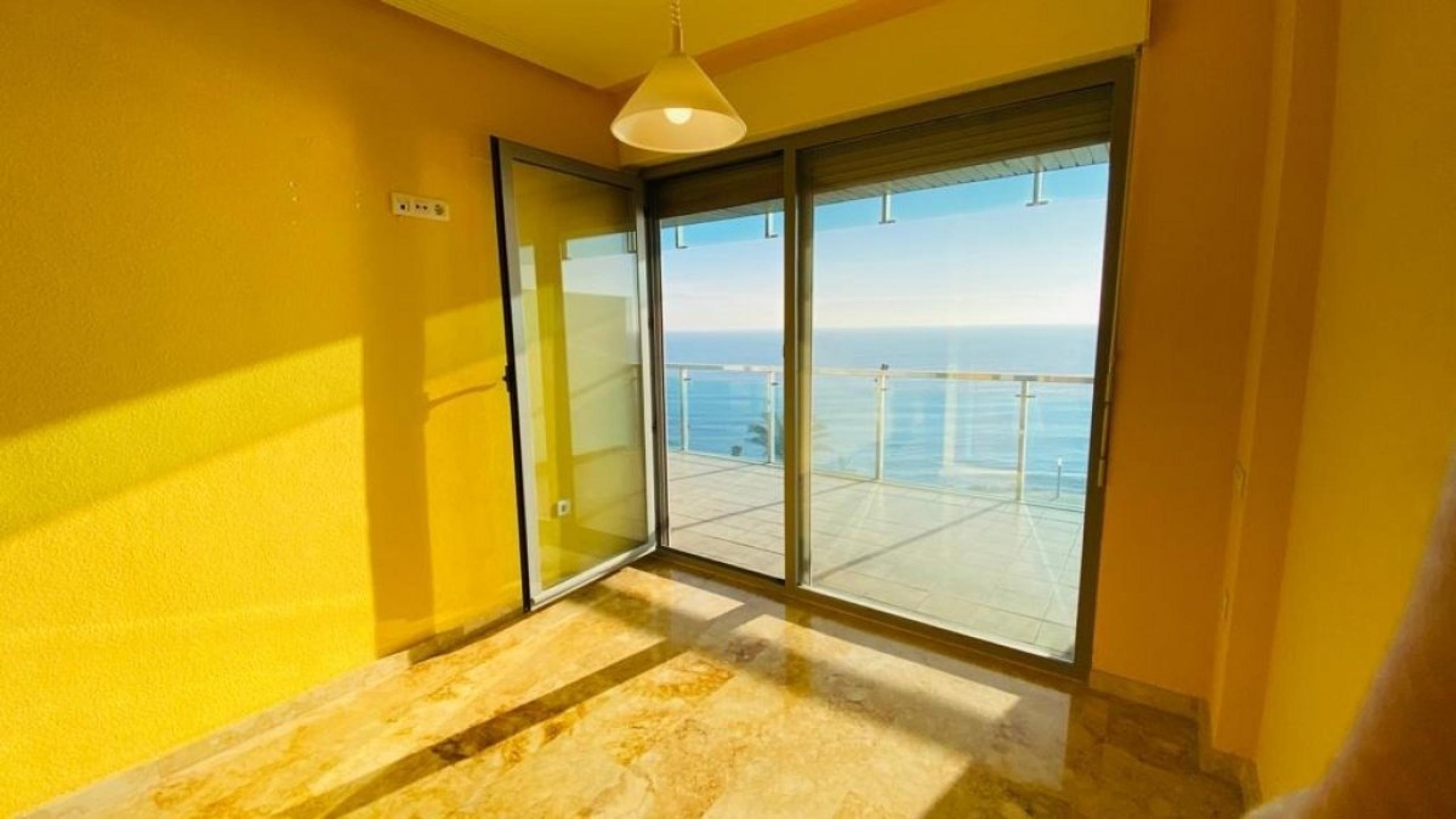 Appartement de première ligne de la mer à Torrevieja