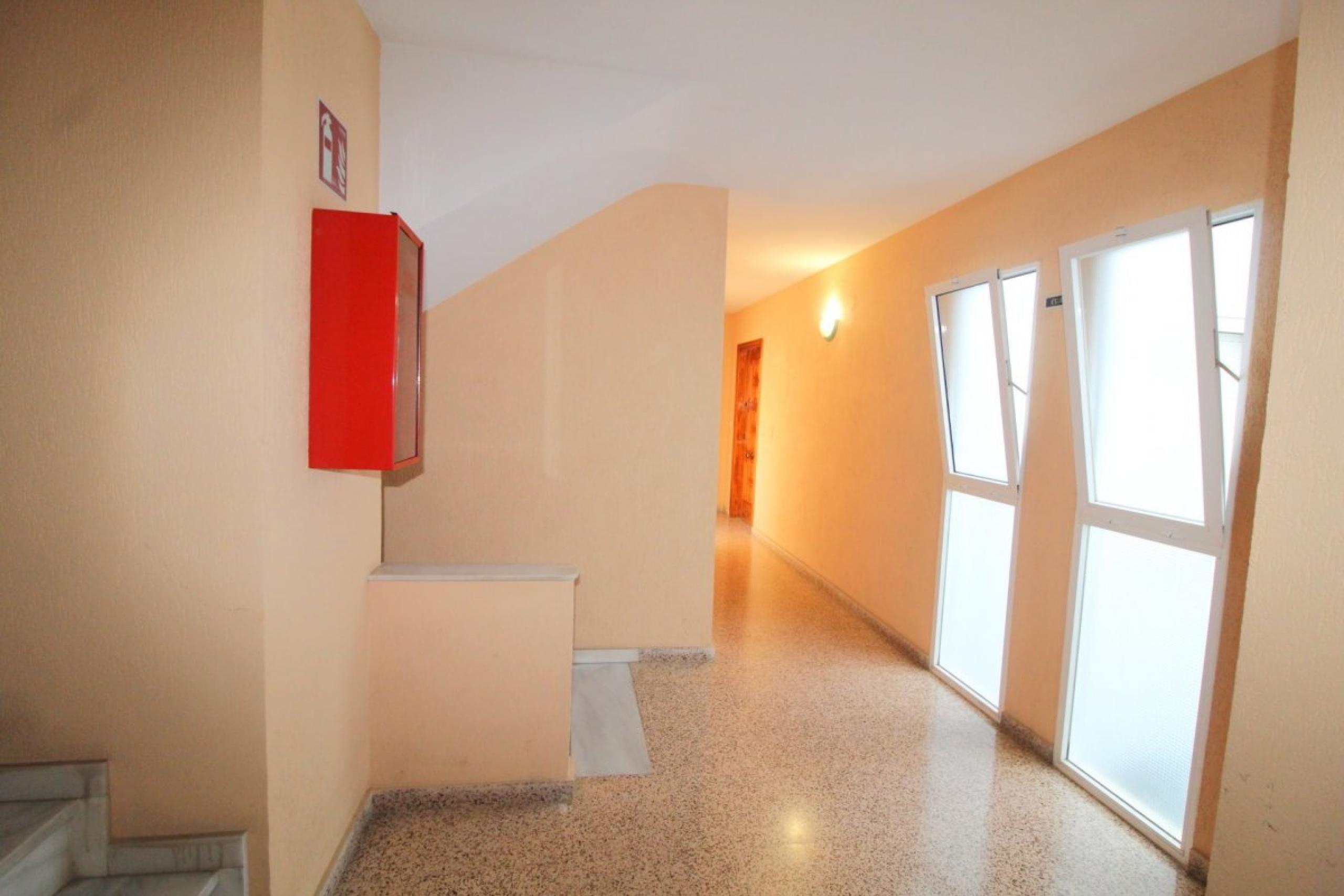 Appartement spacieux de 2 chambres à 80 mètres de la mer, Torrevieja