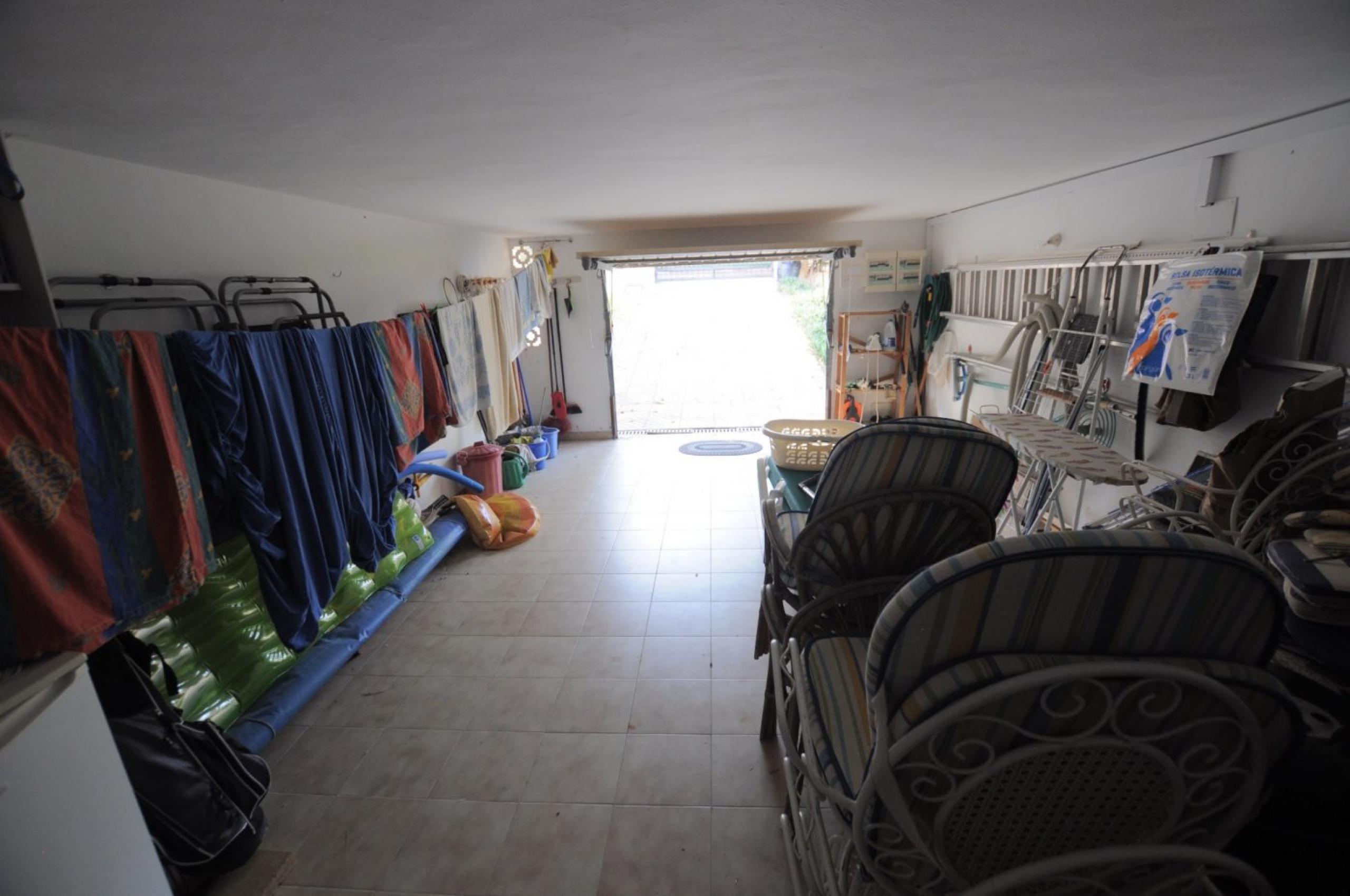 Villa jumelée avec propre piscine sur les balcons de Torrevieja