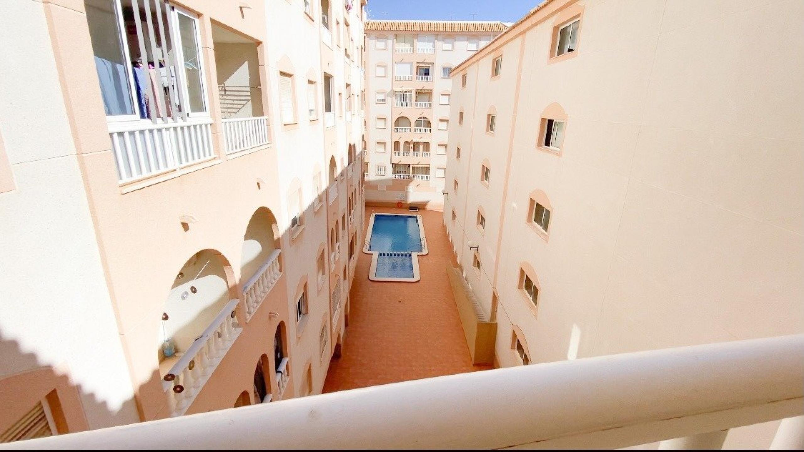 Appartement spacieux avec piscine dans le centre de Torrevieja