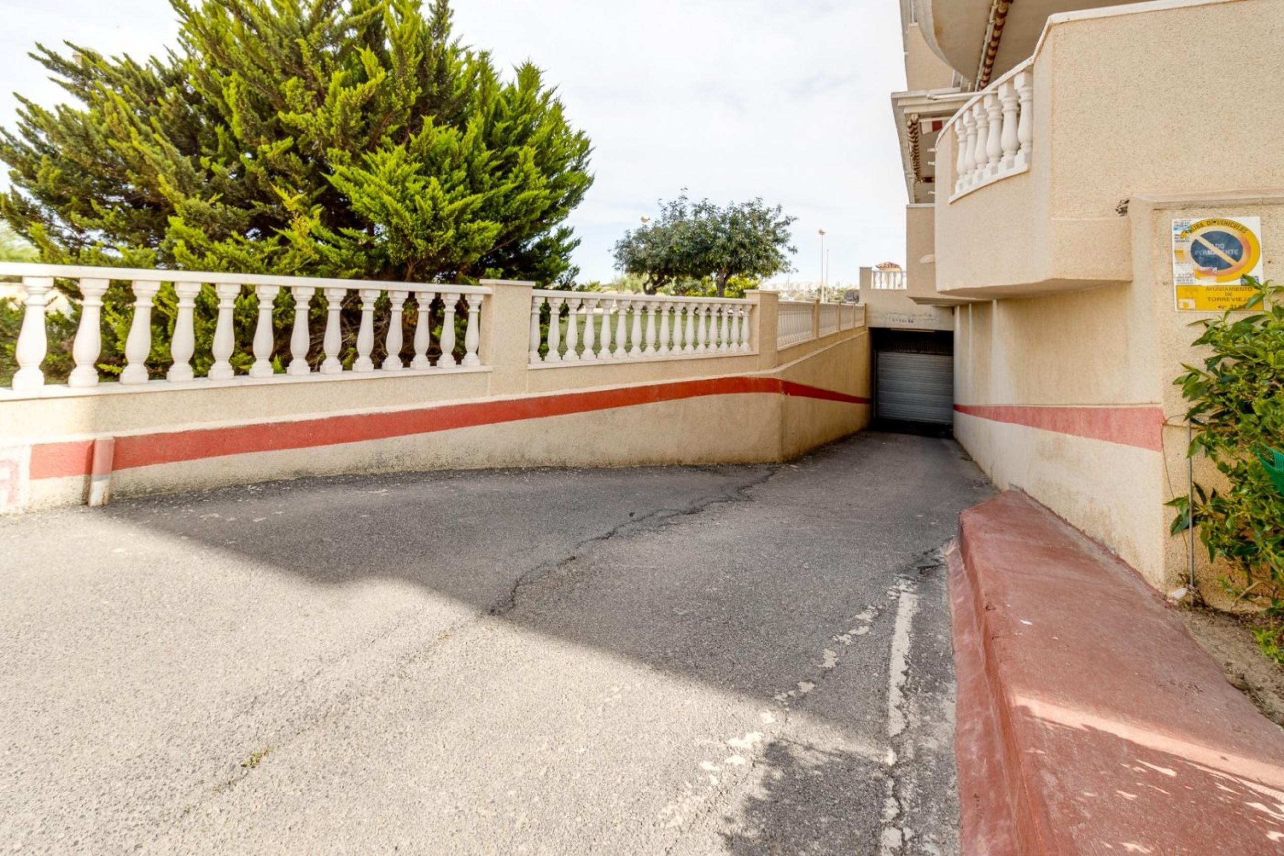 Appartement de luxe 1 chambre + garage. Résidentiel sur la première ligne de la plage de La Mata