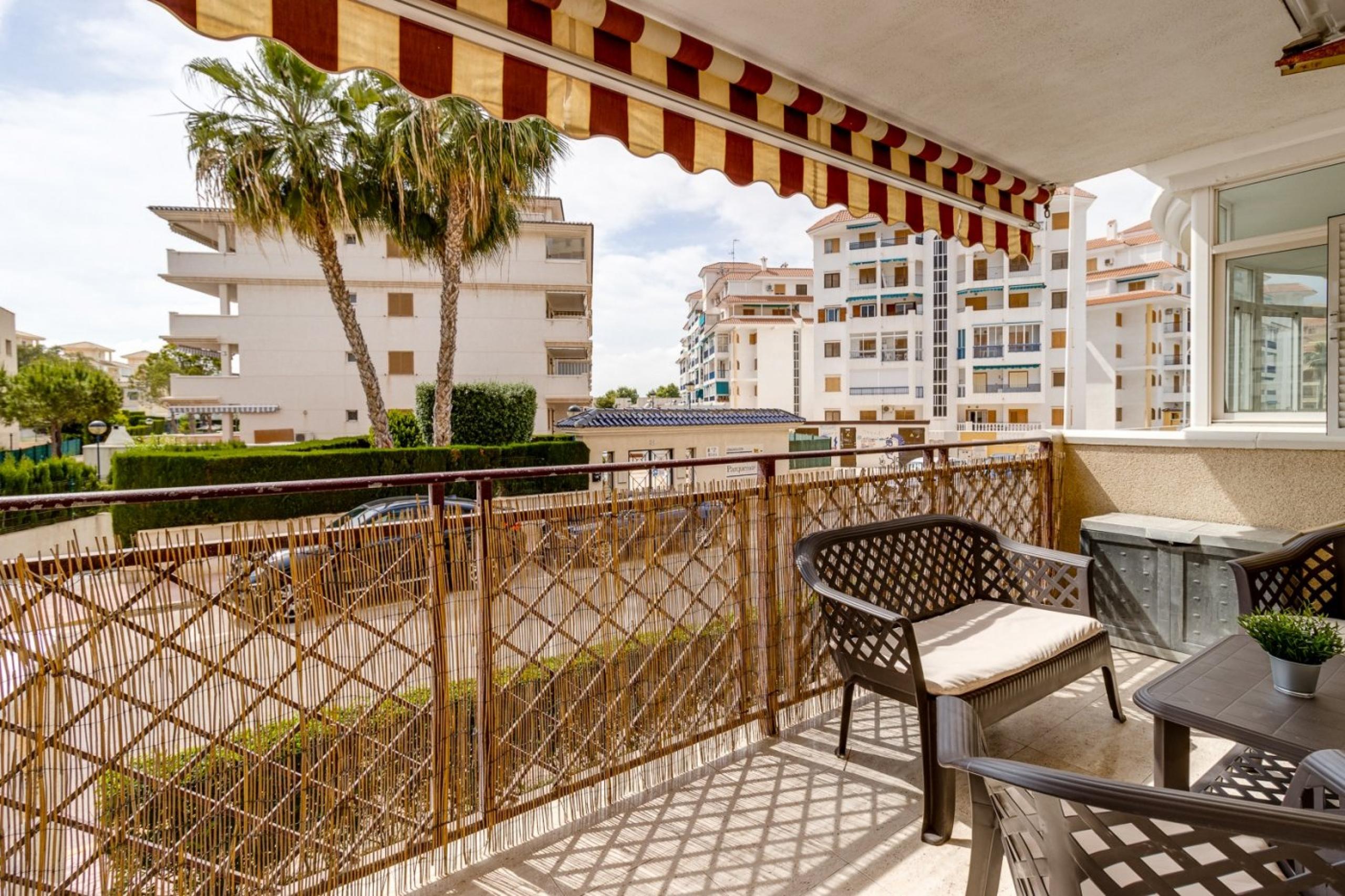 Appartement de luxe 1 chambre + garage. Résidentiel sur la première ligne de la plage de La Mata