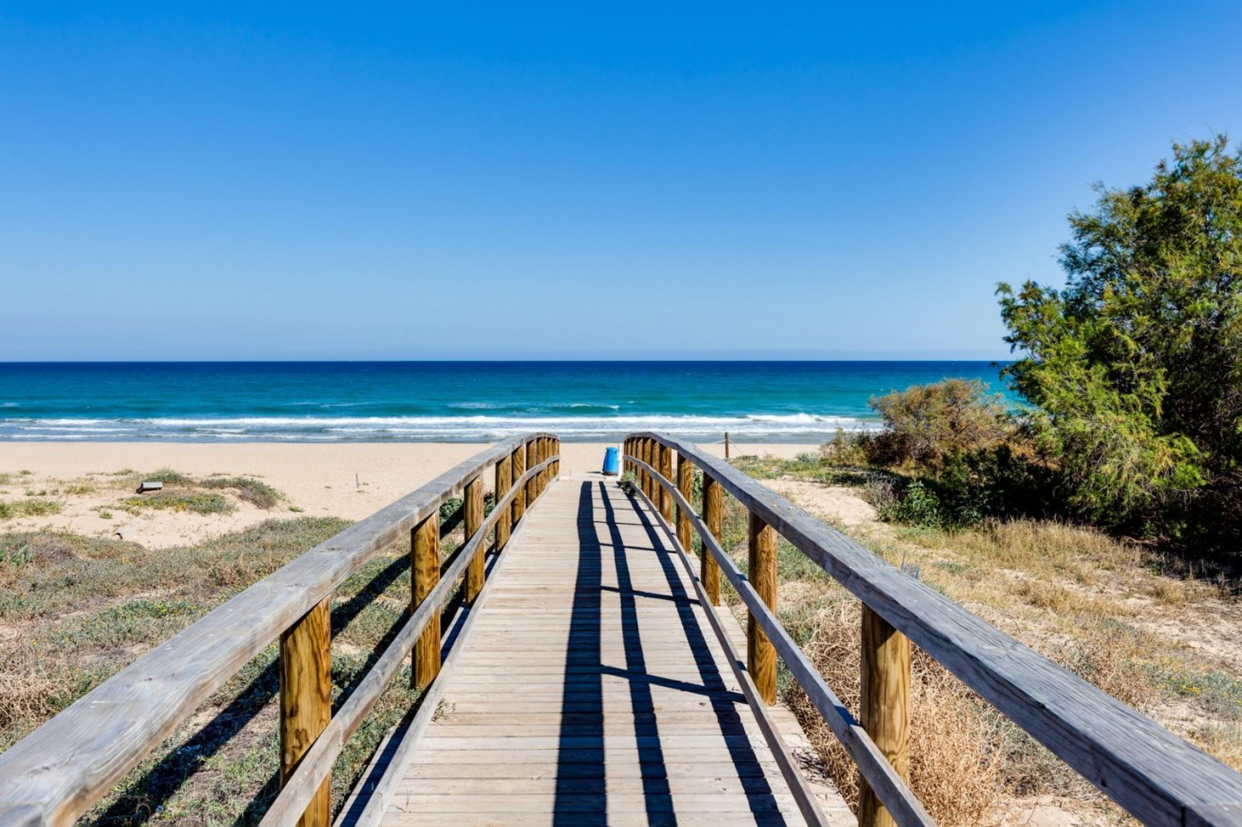 Appartement de luxe 1 chambre + garage. Résidentiel sur la première ligne de la plage de La Mata