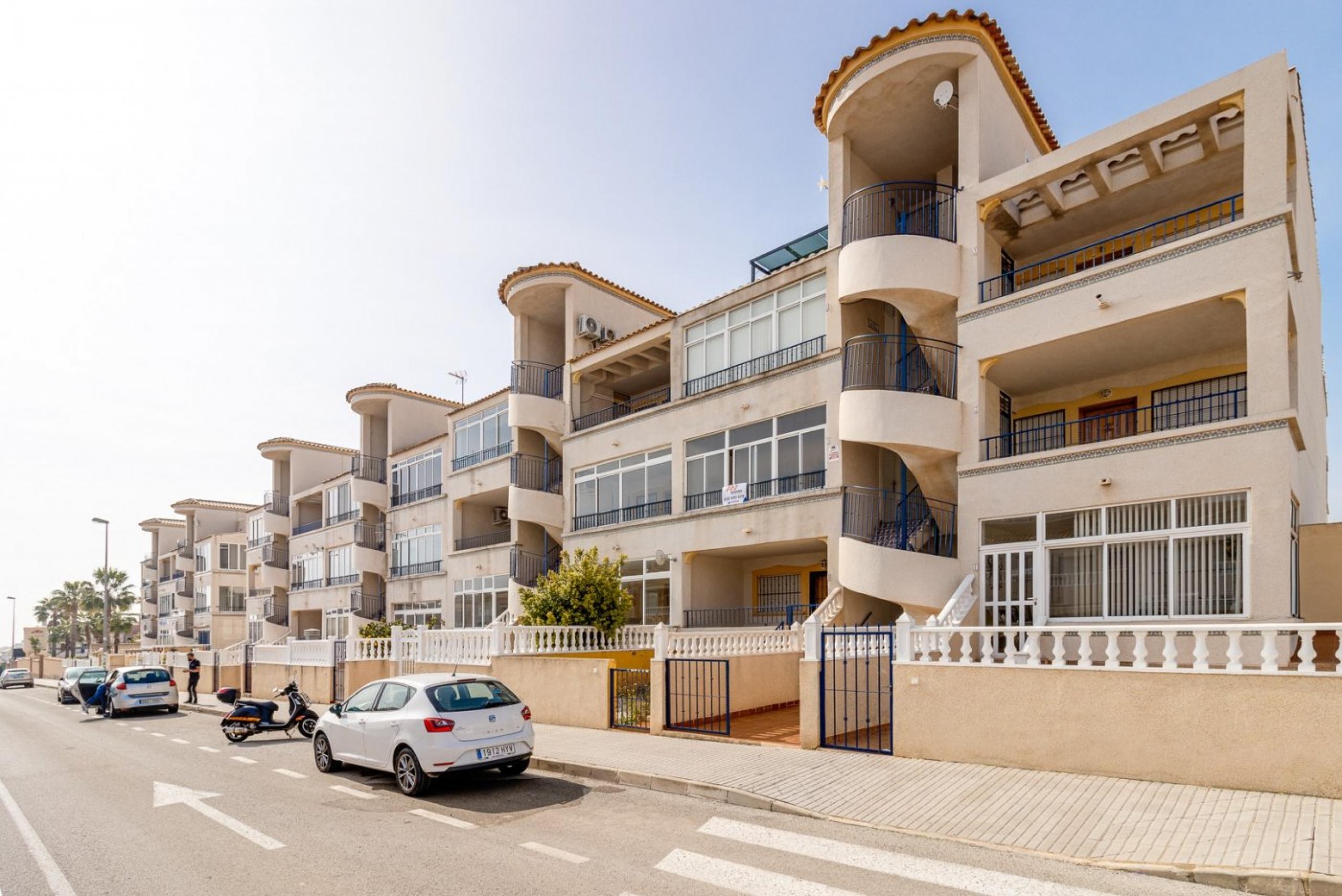 Appartement en résidentiel avec piscine