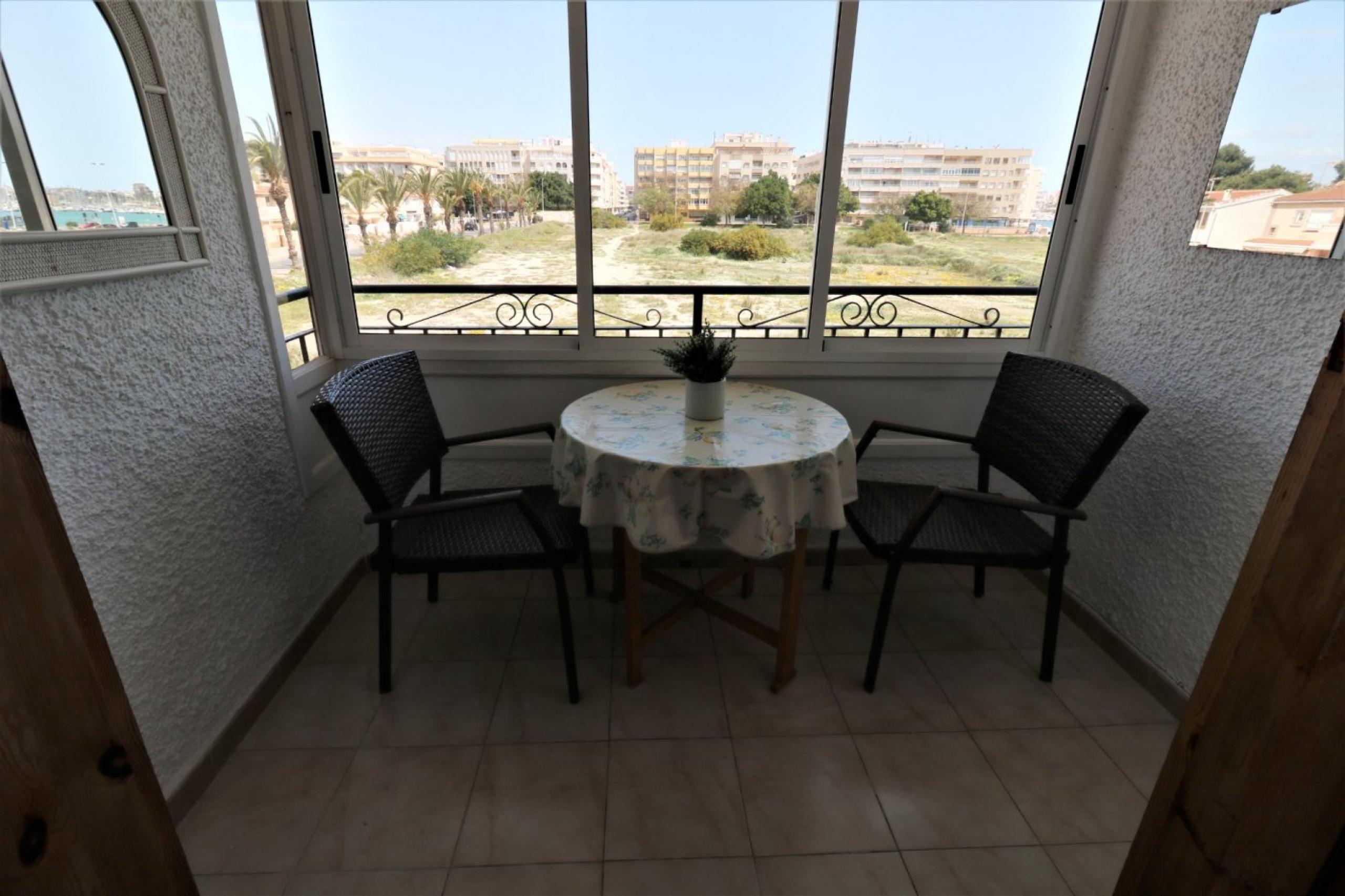 Bel appartement avec vue sur la mer à Urbz. Avec piscine