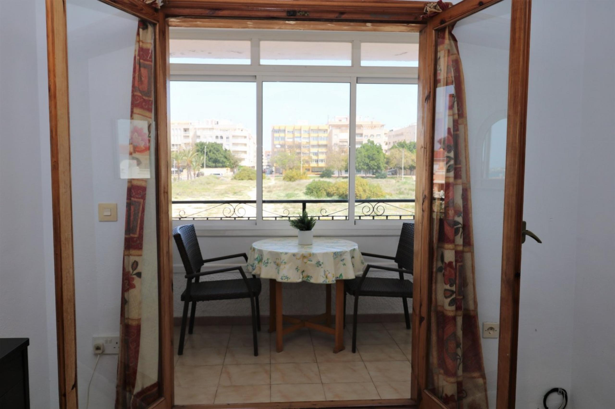 Bel appartement avec vue sur la mer à Urbz. Avec piscine