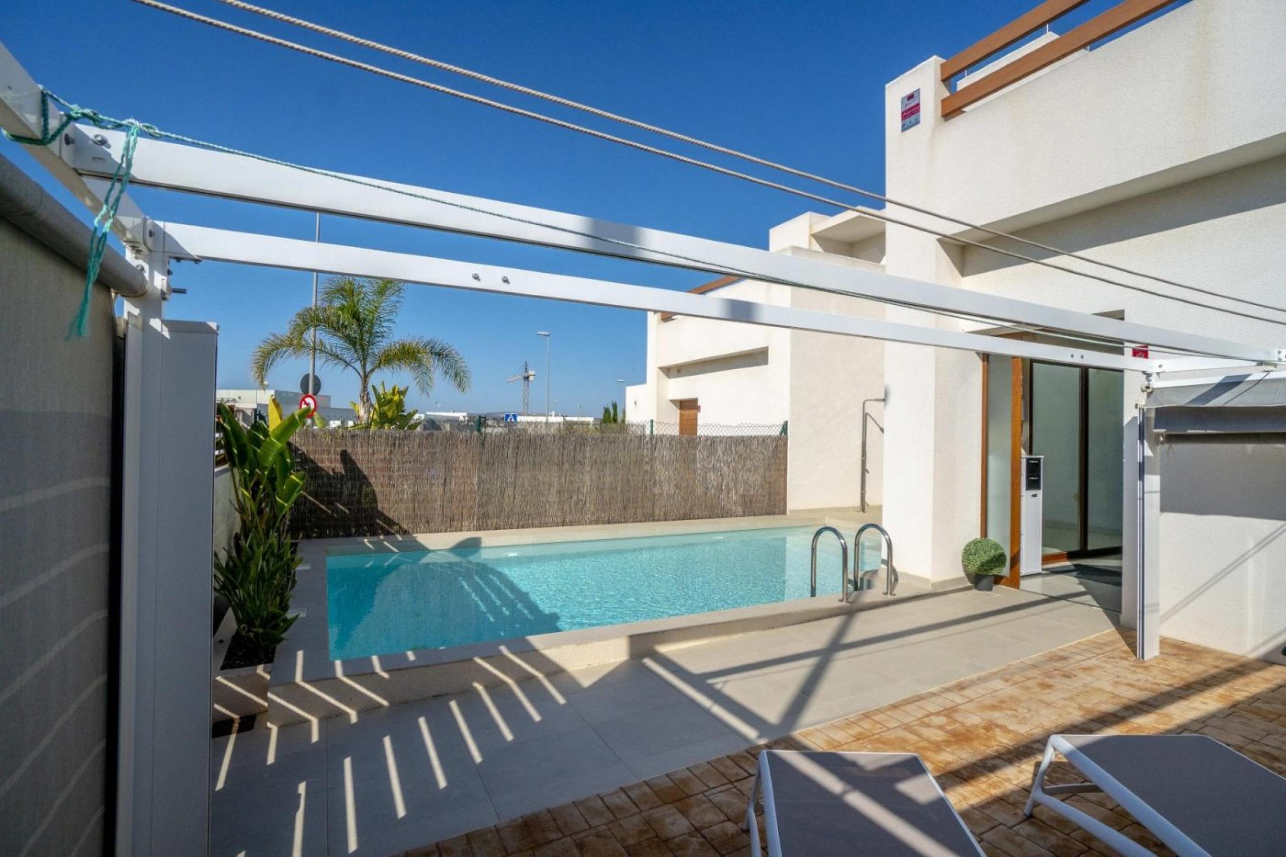 Benijofar, villa indépendante impeccable avec piscine privée