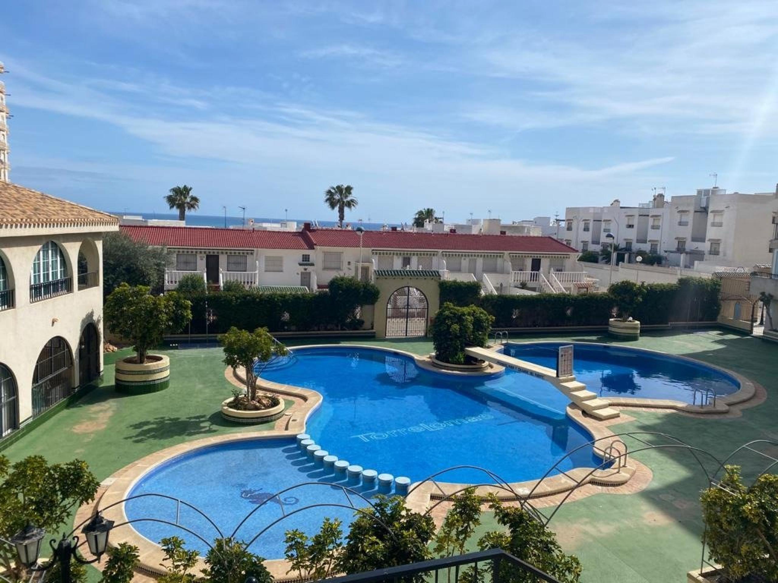 Appartement confortable à seulement 500 mètres de la célèbre plage de La Mata.