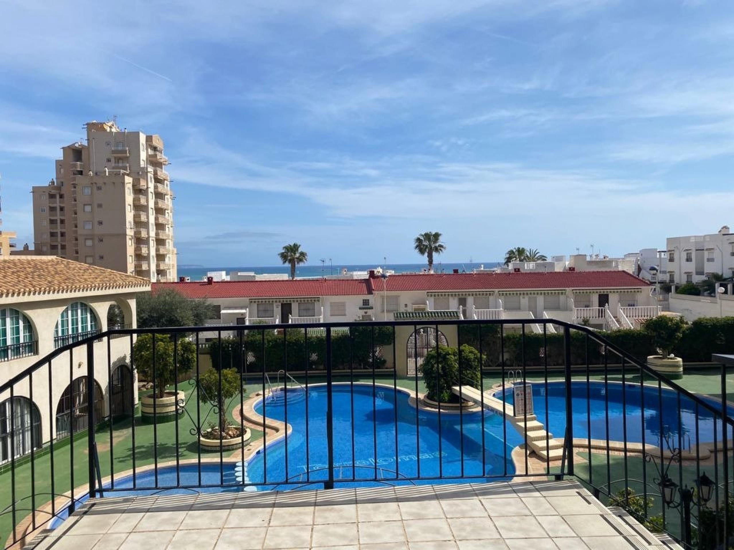 Appartement confortable à seulement 500 mètres de la célèbre plage de La Mata.