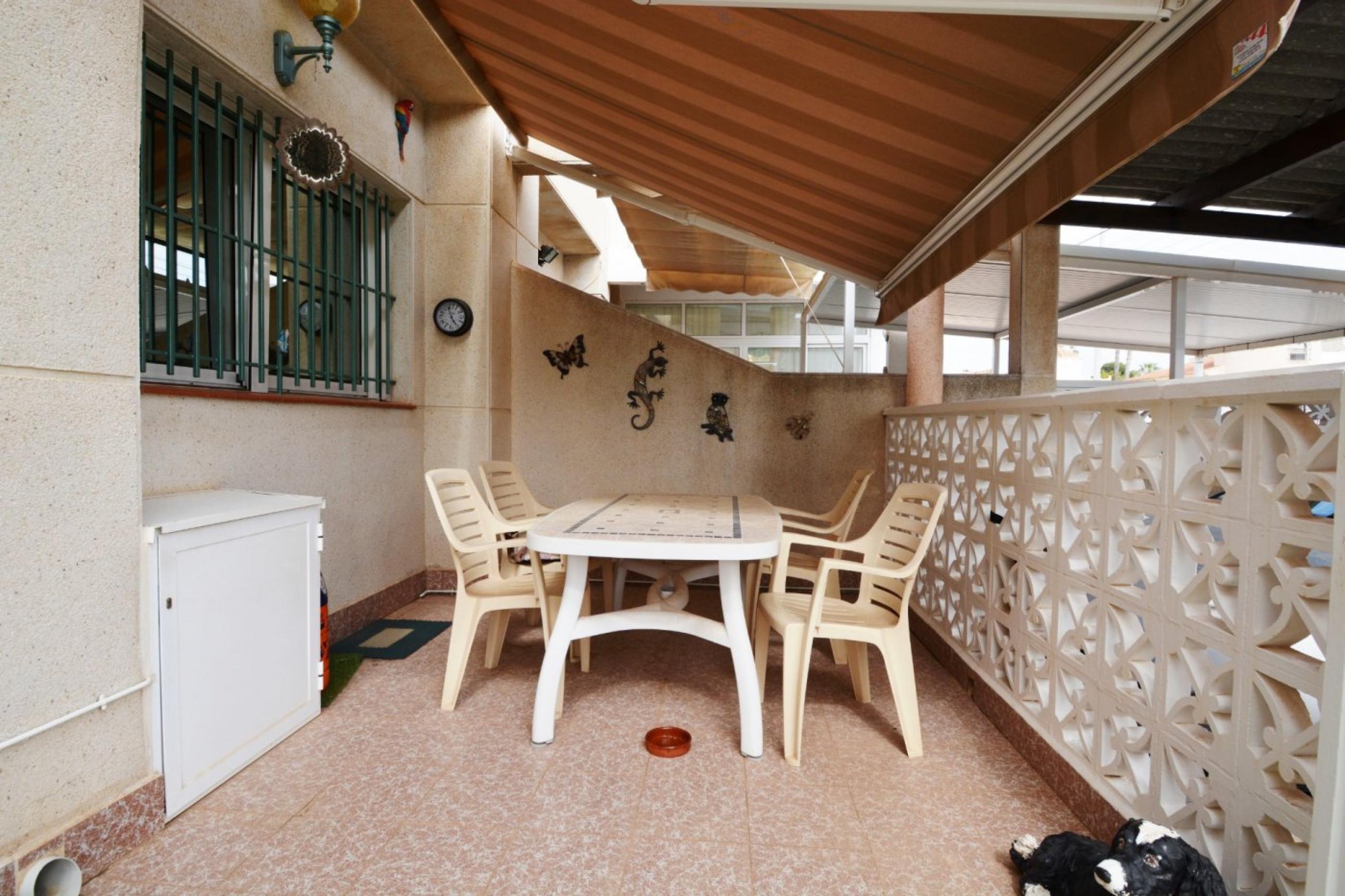 Villa semi-indépendante 3 chambres à la Torrevieja Chaparral