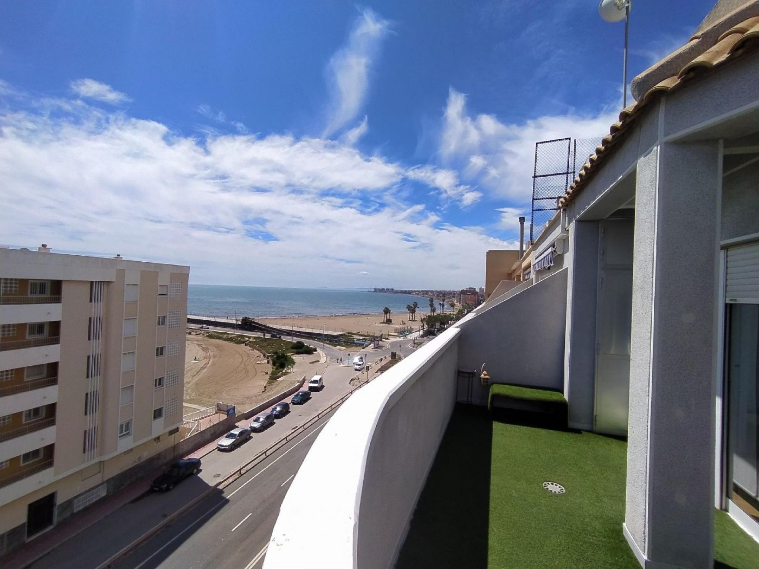 1 chambre moderne vue mer, grande terrasse