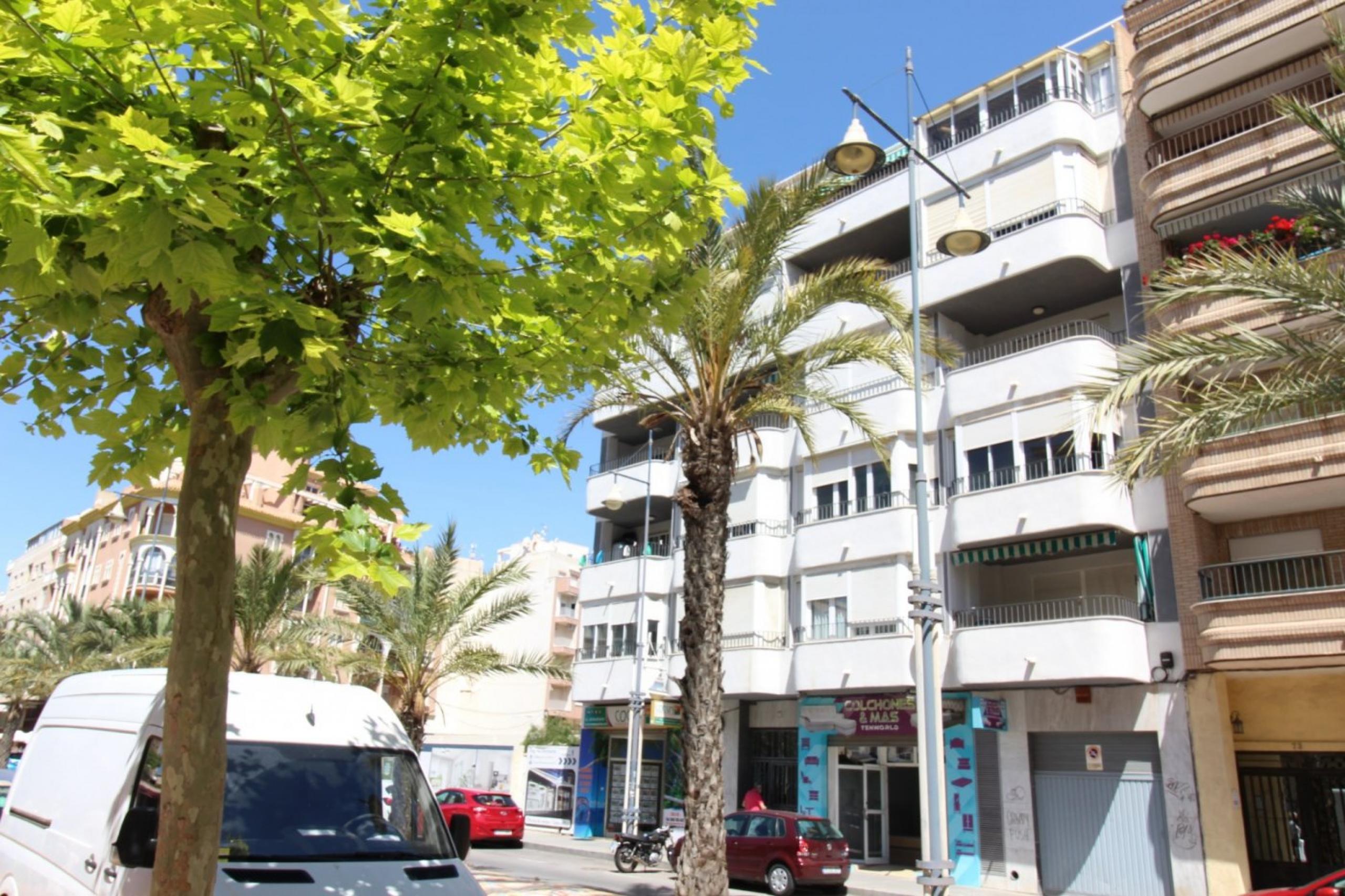 Magnifique appartement d'orientation sud avec terrasse à av. Havaneras 200 m de Playa del Cura