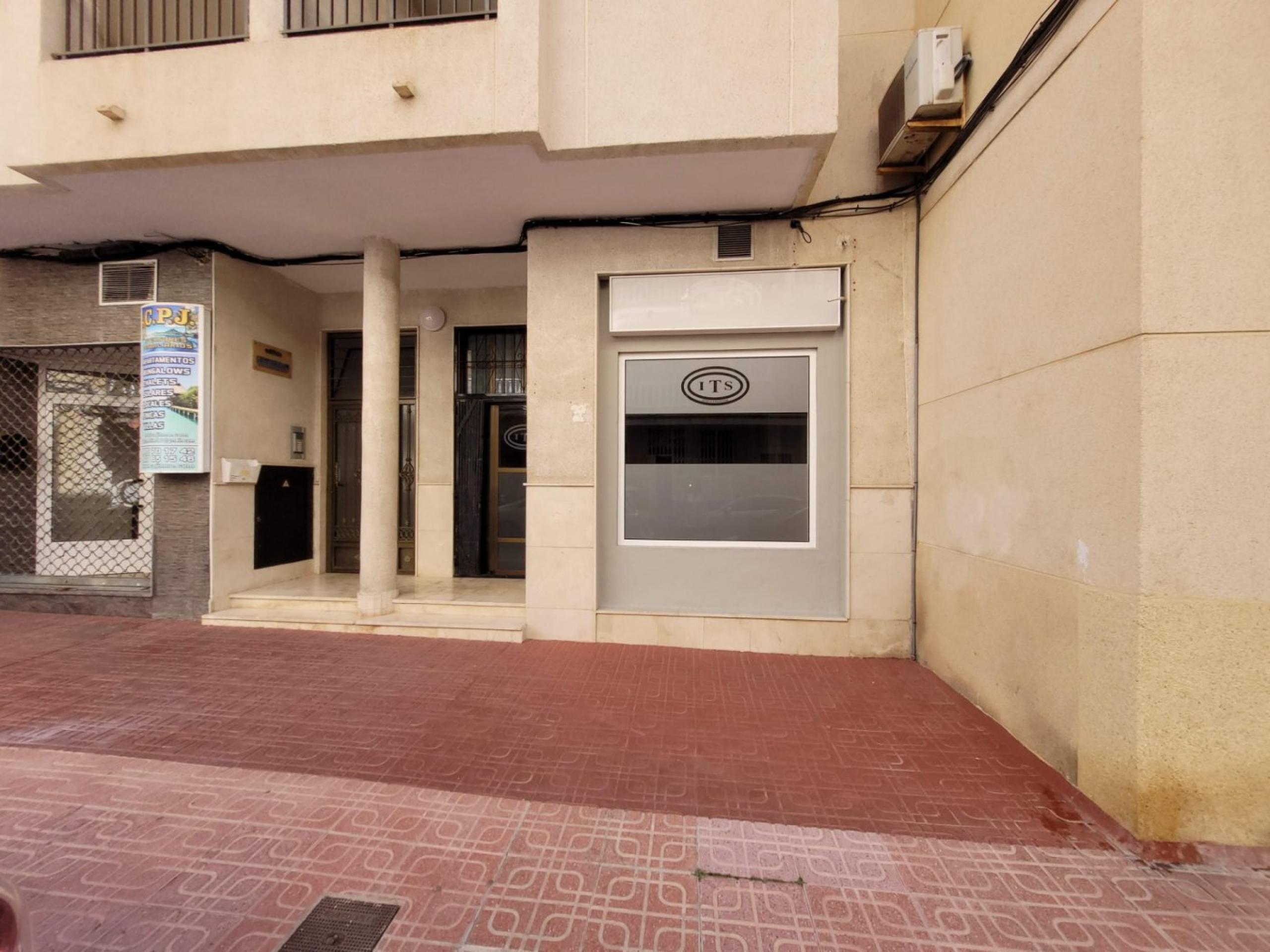 Locaux commerciaux à Torrevieja Zona Curva del Palangre