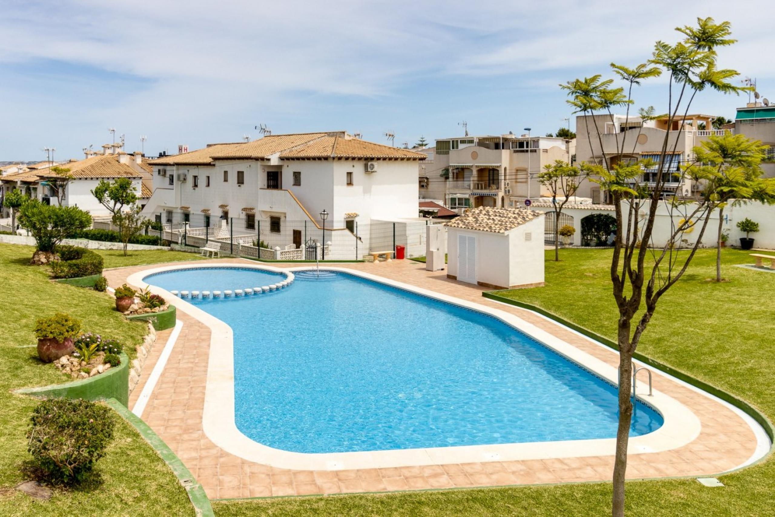 Chalet sur les balcons, 3 chambres à coucher. + Jardin + Solarium + Deux superbes piscines