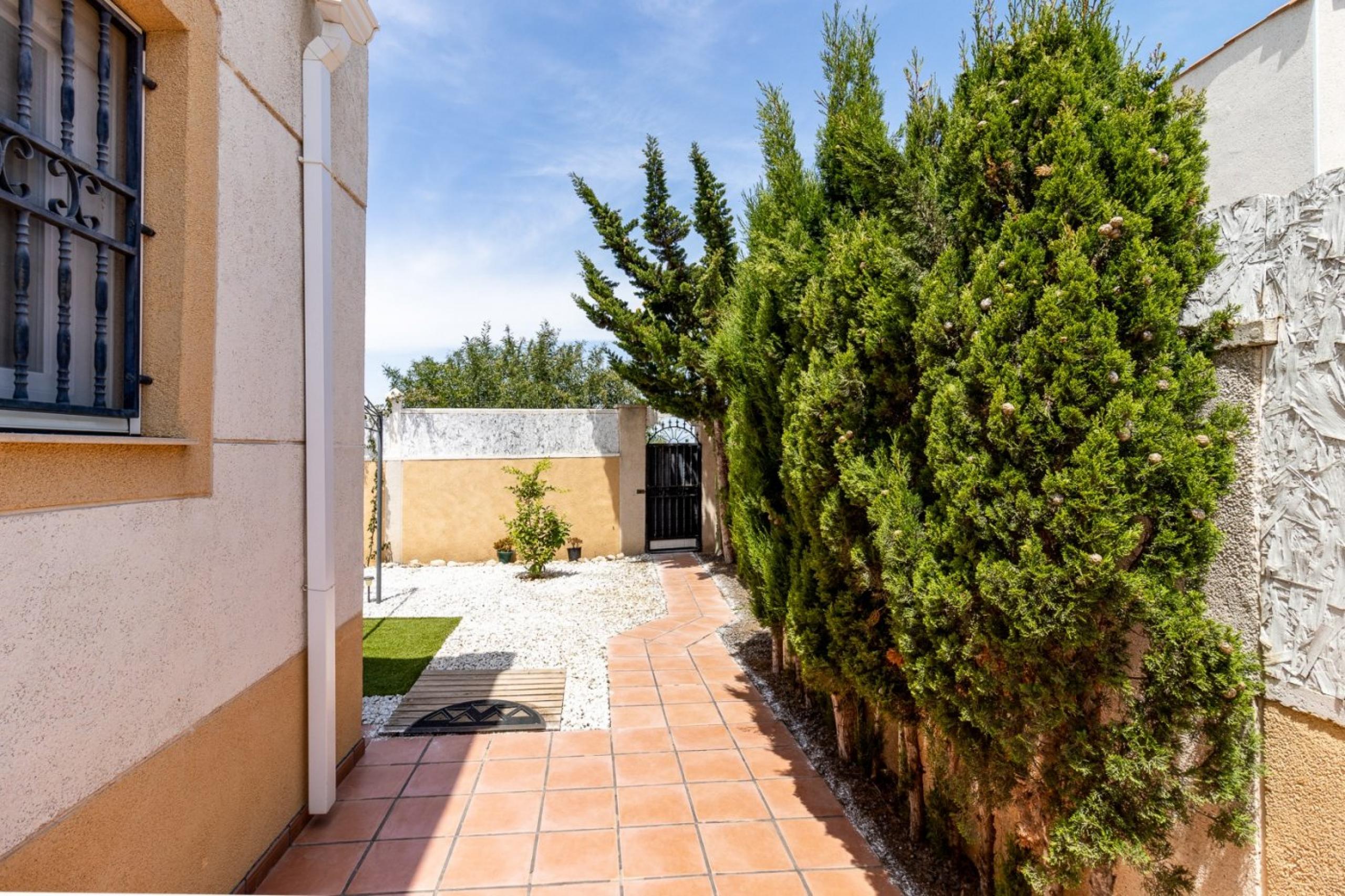 Chalet sur les balcons, 3 chambres à coucher. + Jardin + Solarium + Deux superbes piscines