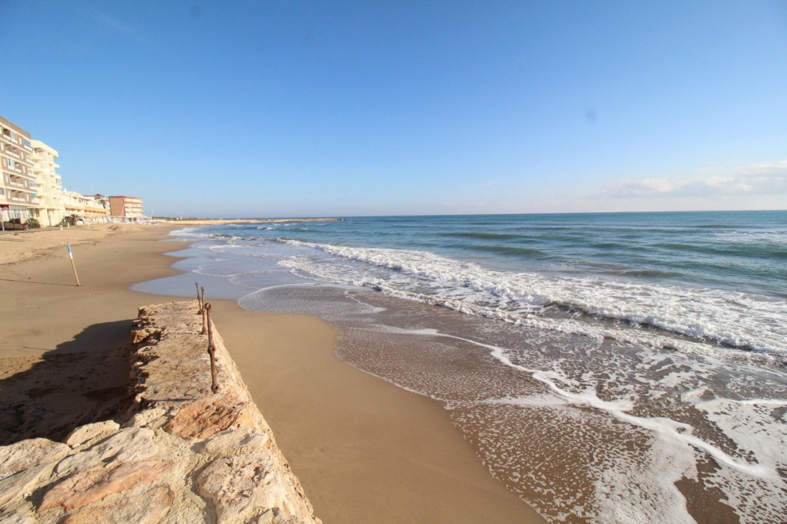 Grand appartement de 2 chambres à quelques pas de la plage, La Mata!