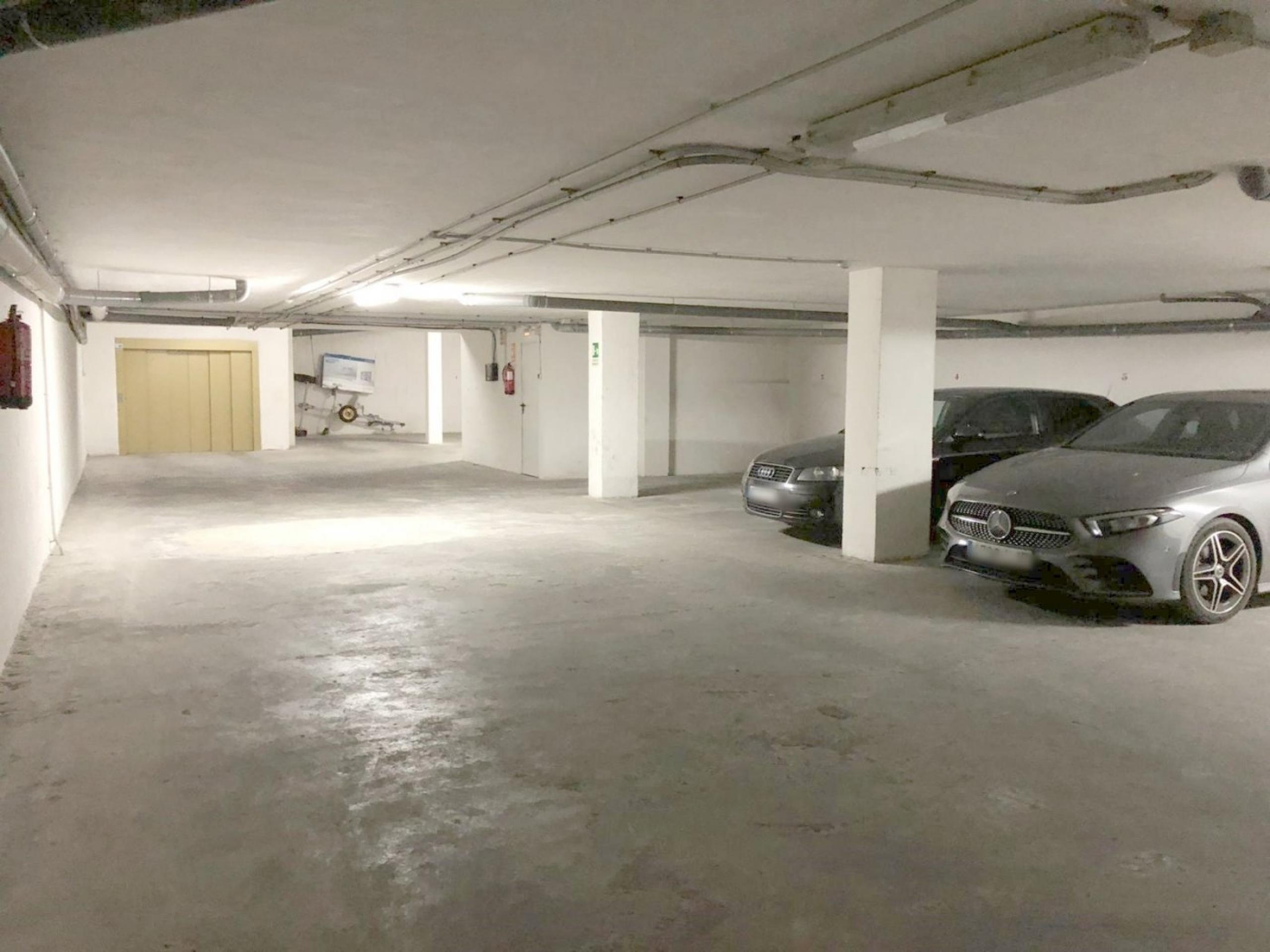 Garage au centre