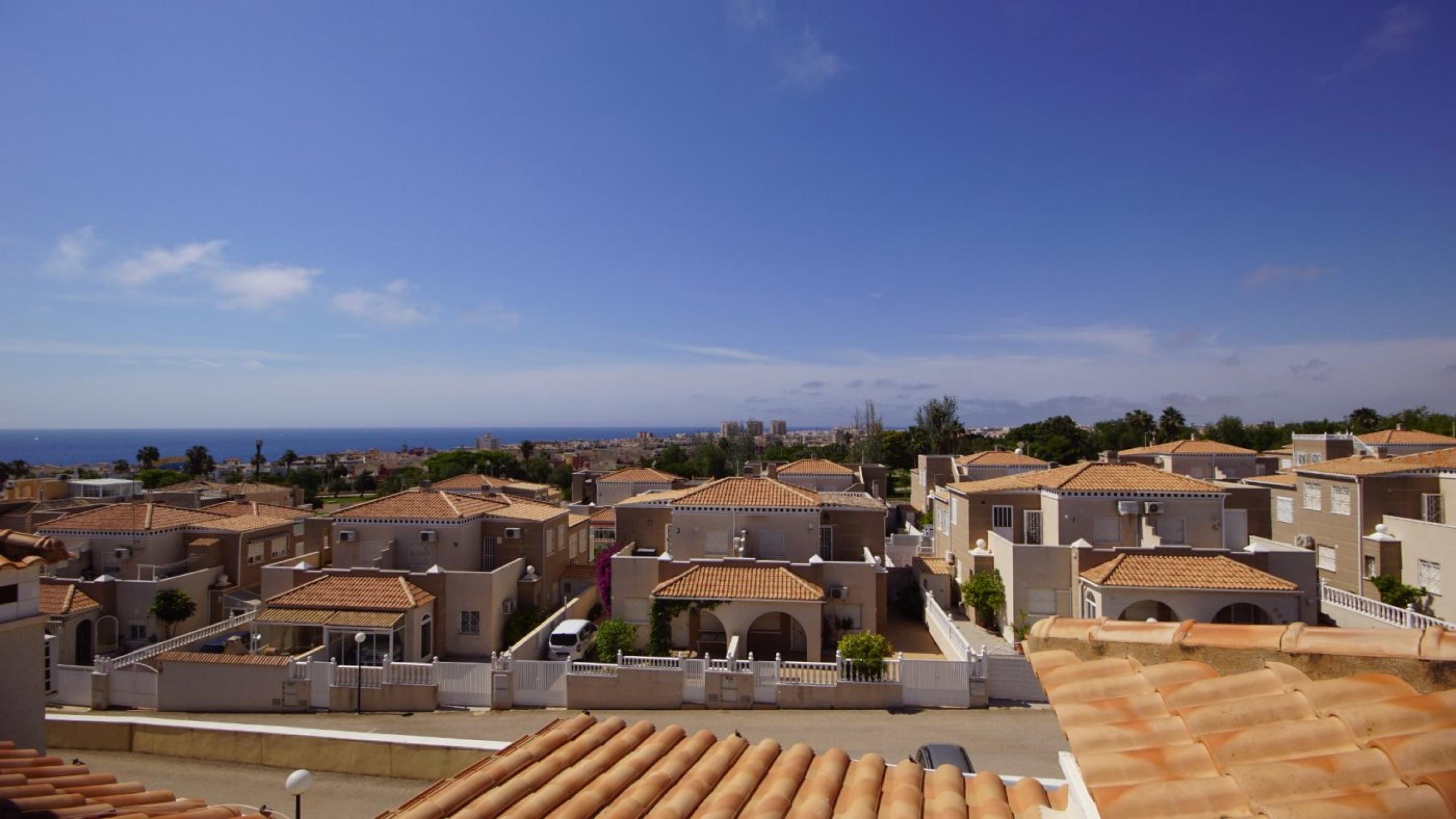 Bungalow au sol haut avec vue sur la mer