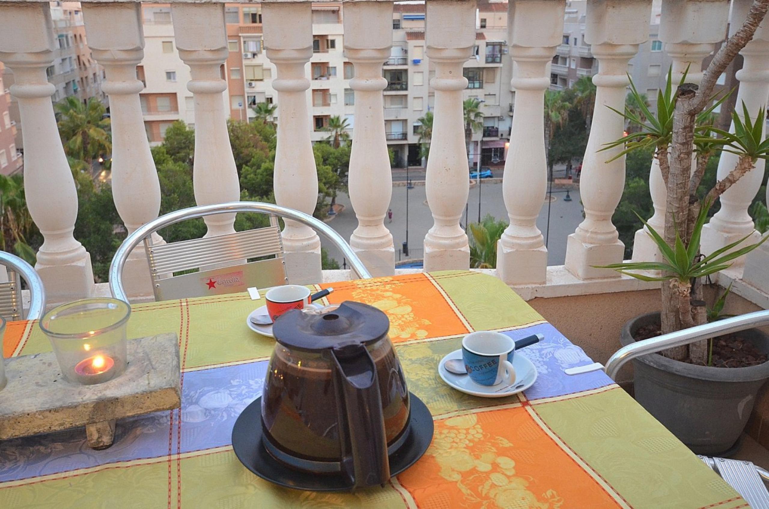 Cuisine semi-indépendante de 3 chambres à coucher luxueuse 2 chambres