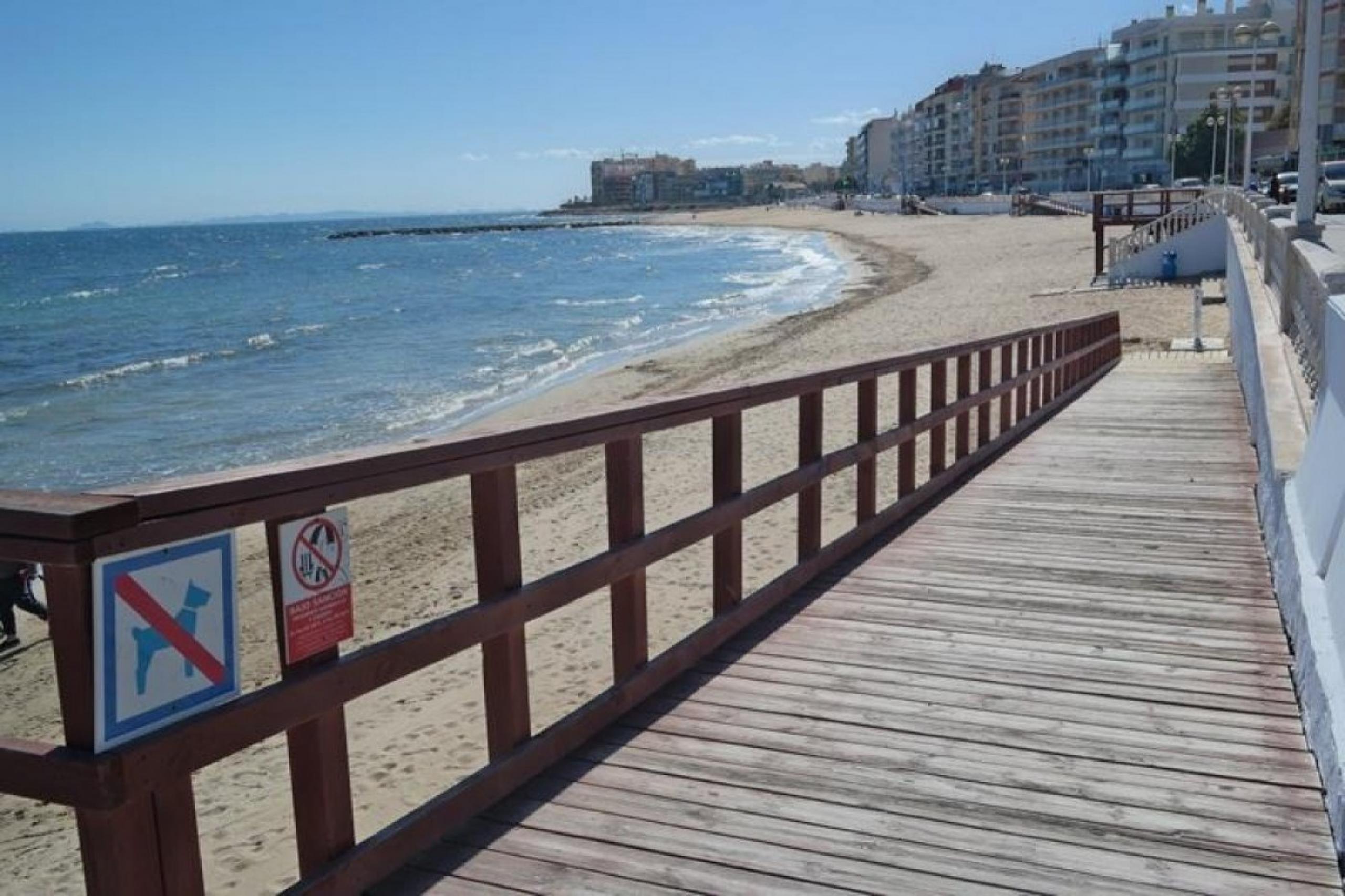 Appartement 100m de la plage de Los Locos avec garage