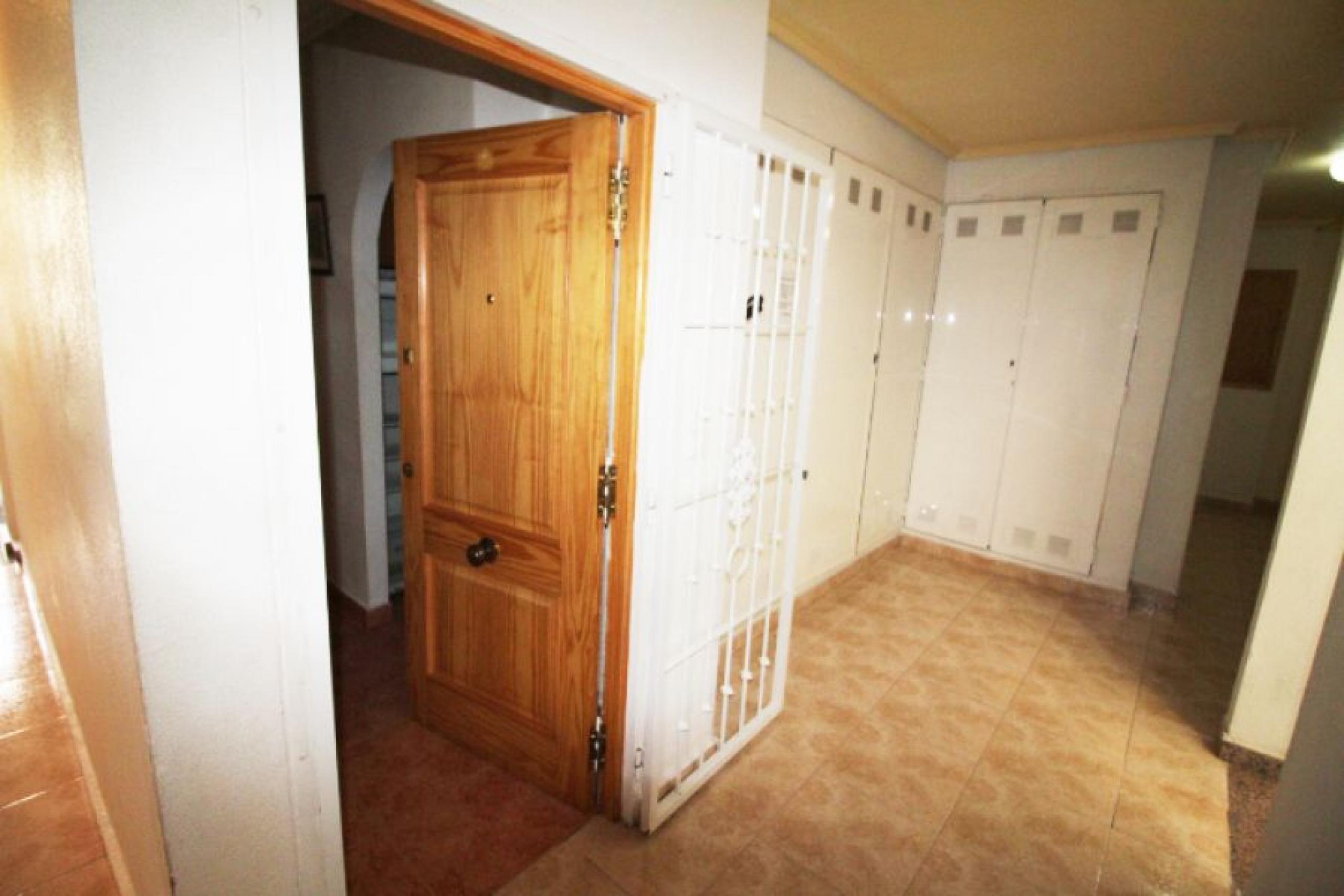 1 appartement de chambre double et 1 salle de bain complète dans le centre