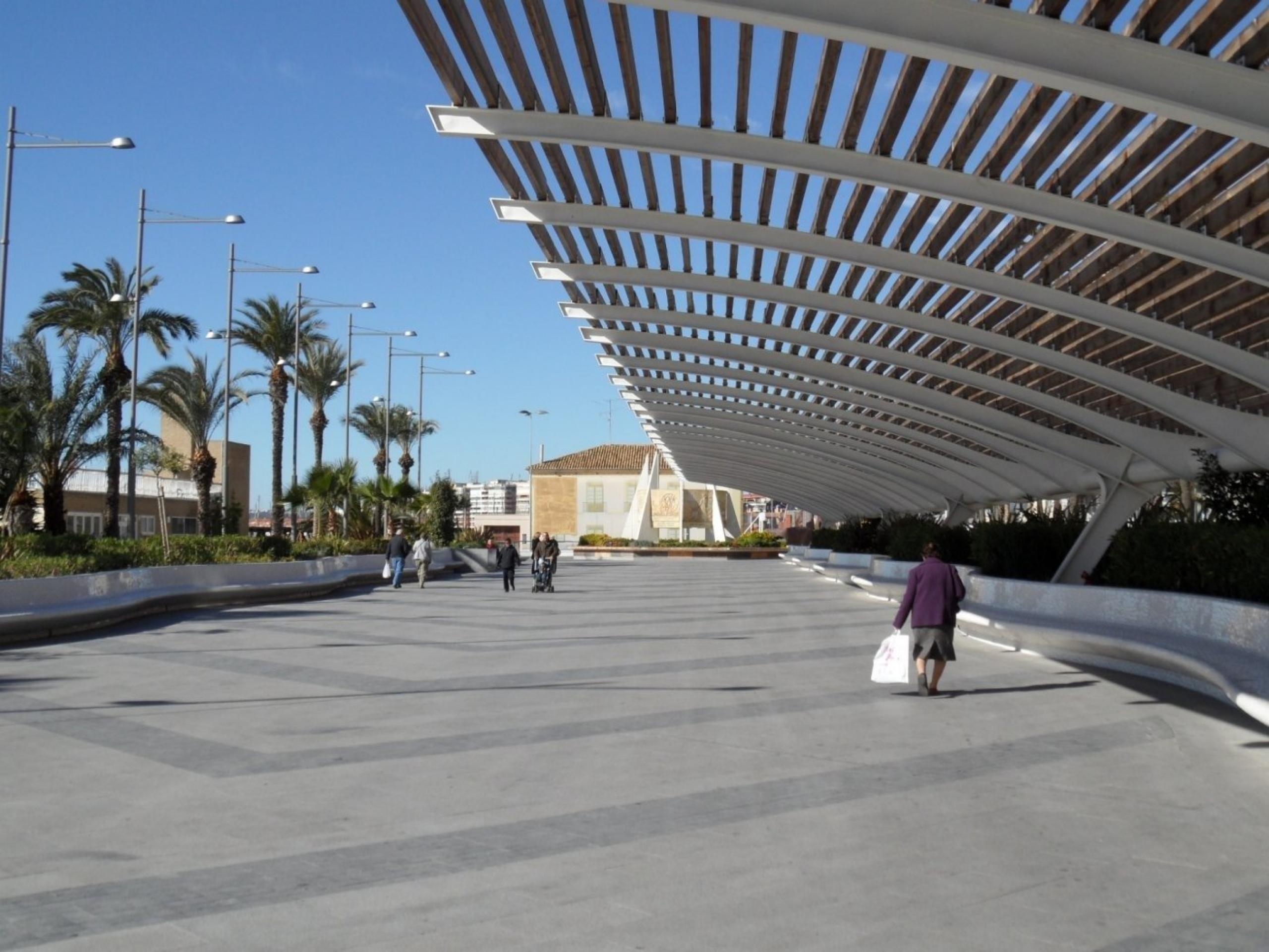 Ã Tico avec solarium privé au centre des qualités de luxe Torrevieja