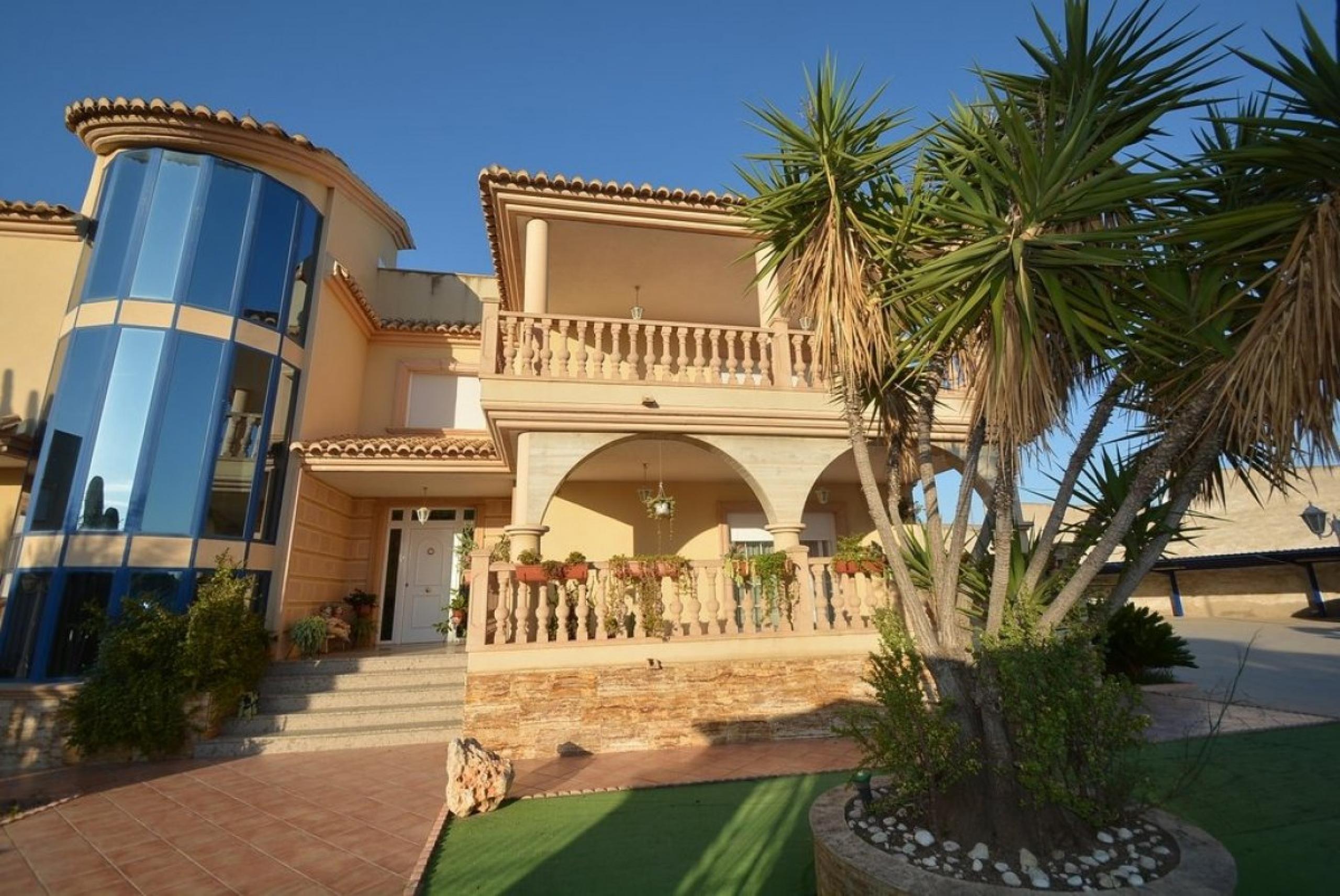 Superbe villa à Orihuela. Rourid Road. 615 m2. Construit, 2 500 m2. de la parcelle