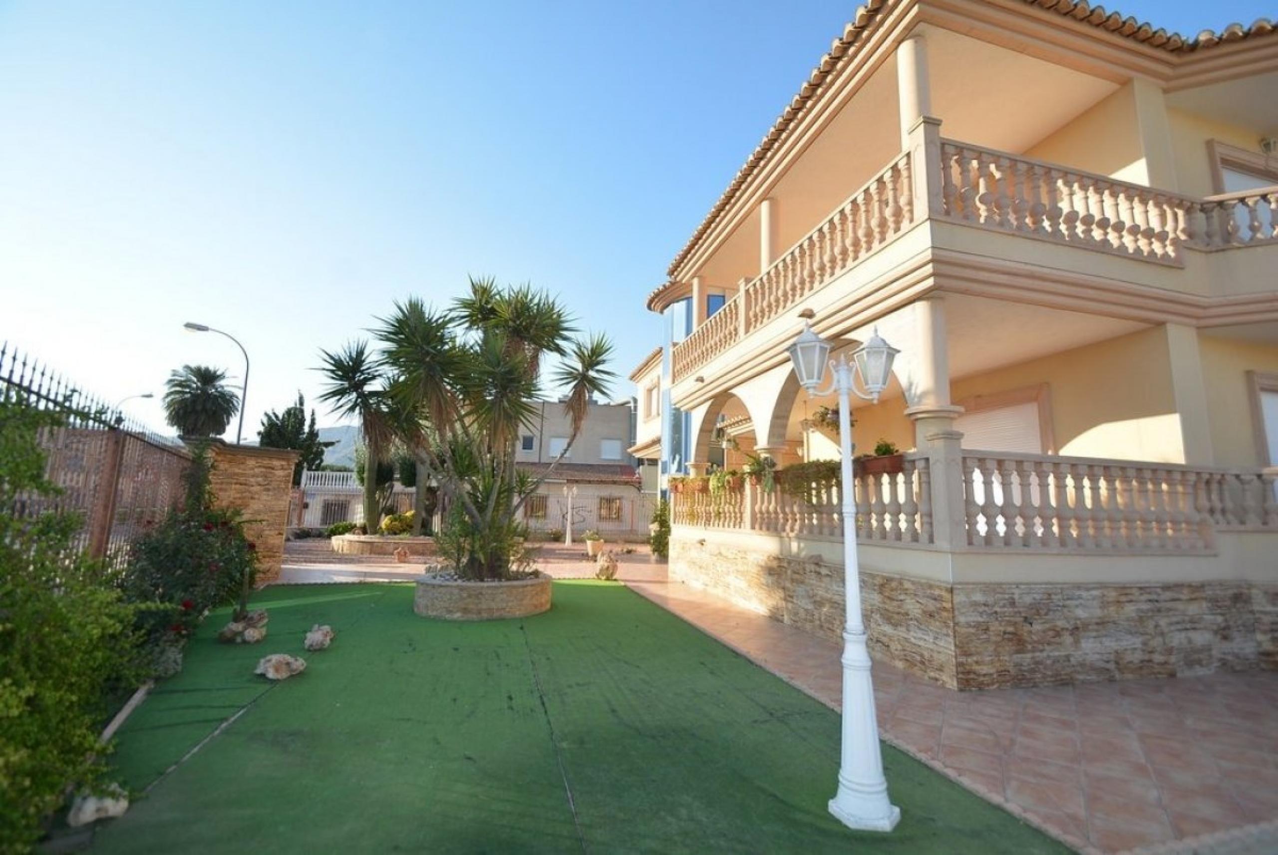 Superbe villa à Orihuela. Rourid Road. 615 m2. Construit, 2 500 m2. de la parcelle