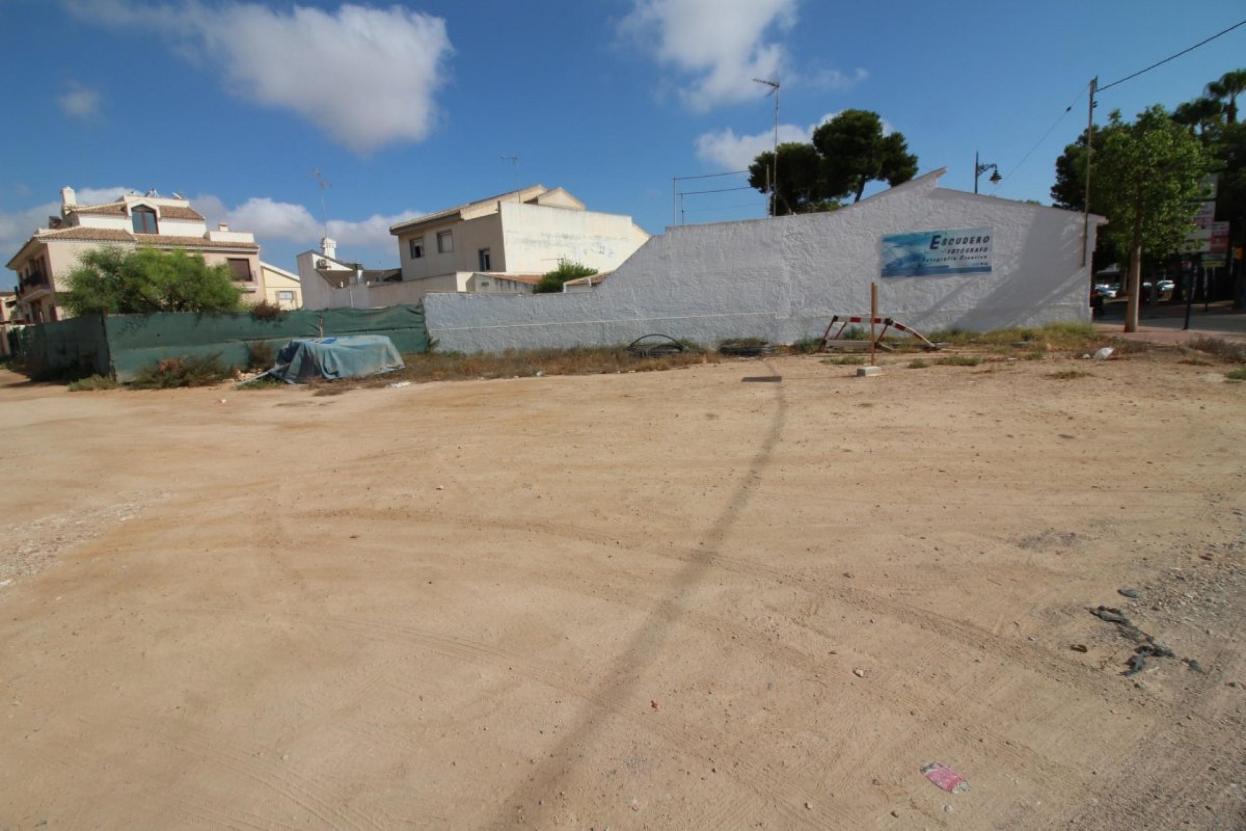 Terrain de 172 m2 à trois rues à San Pedro del Pinatar