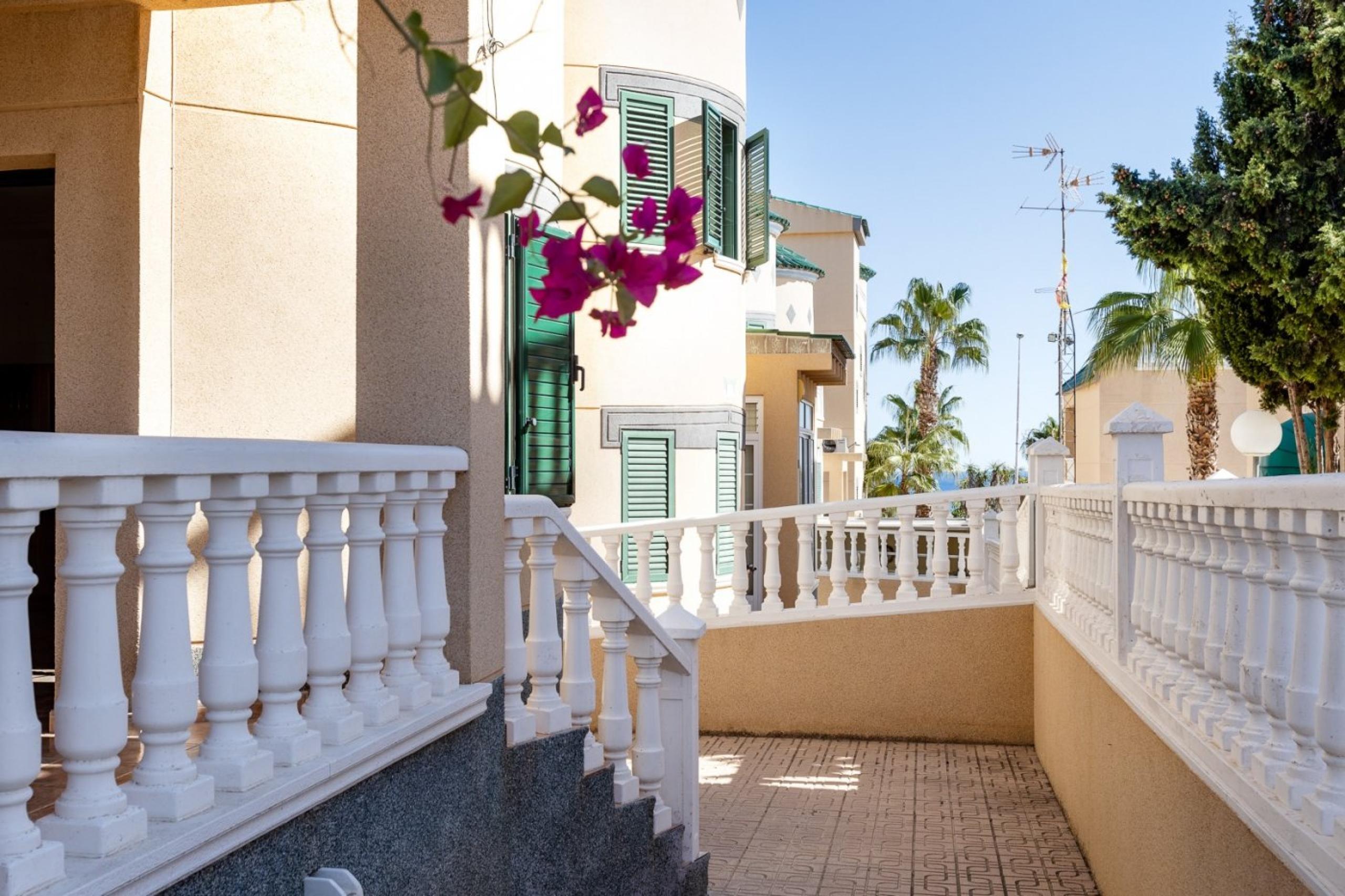 Villa détachée avec vue sur la mer et à moins de 300 mètres de Cala del Moro, Torrevieja.