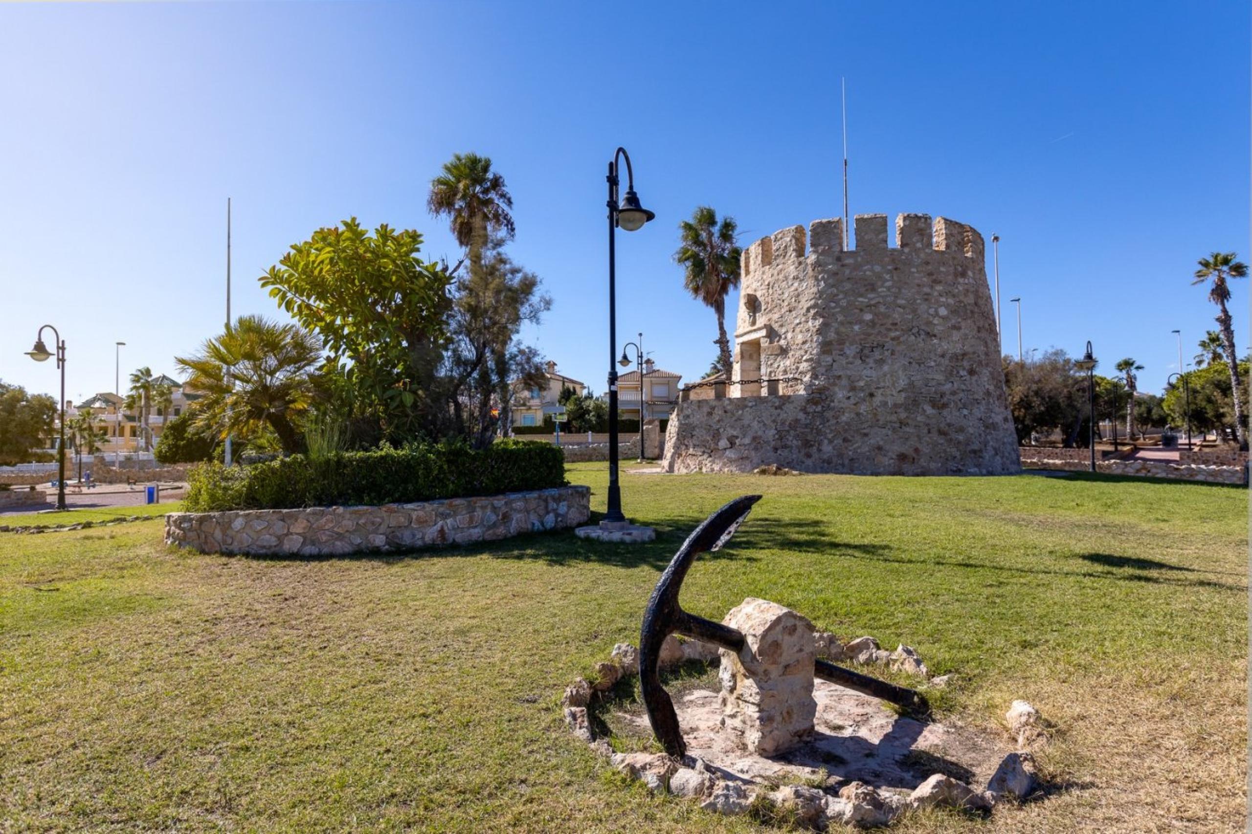 Villa détachée avec vue sur la mer et à moins de 300 mètres de Cala del Moro, Torrevieja.