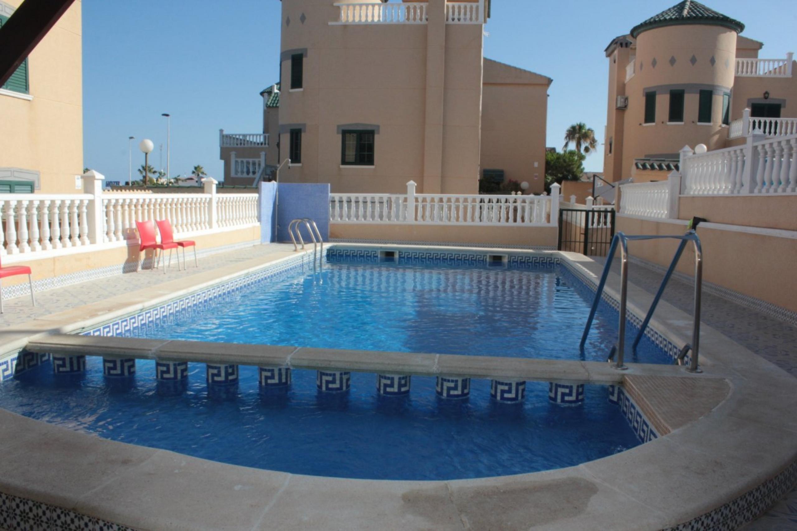 Villa détachée avec vue sur la mer et à moins de 300 mètres de Cala del Moro, Torrevieja.