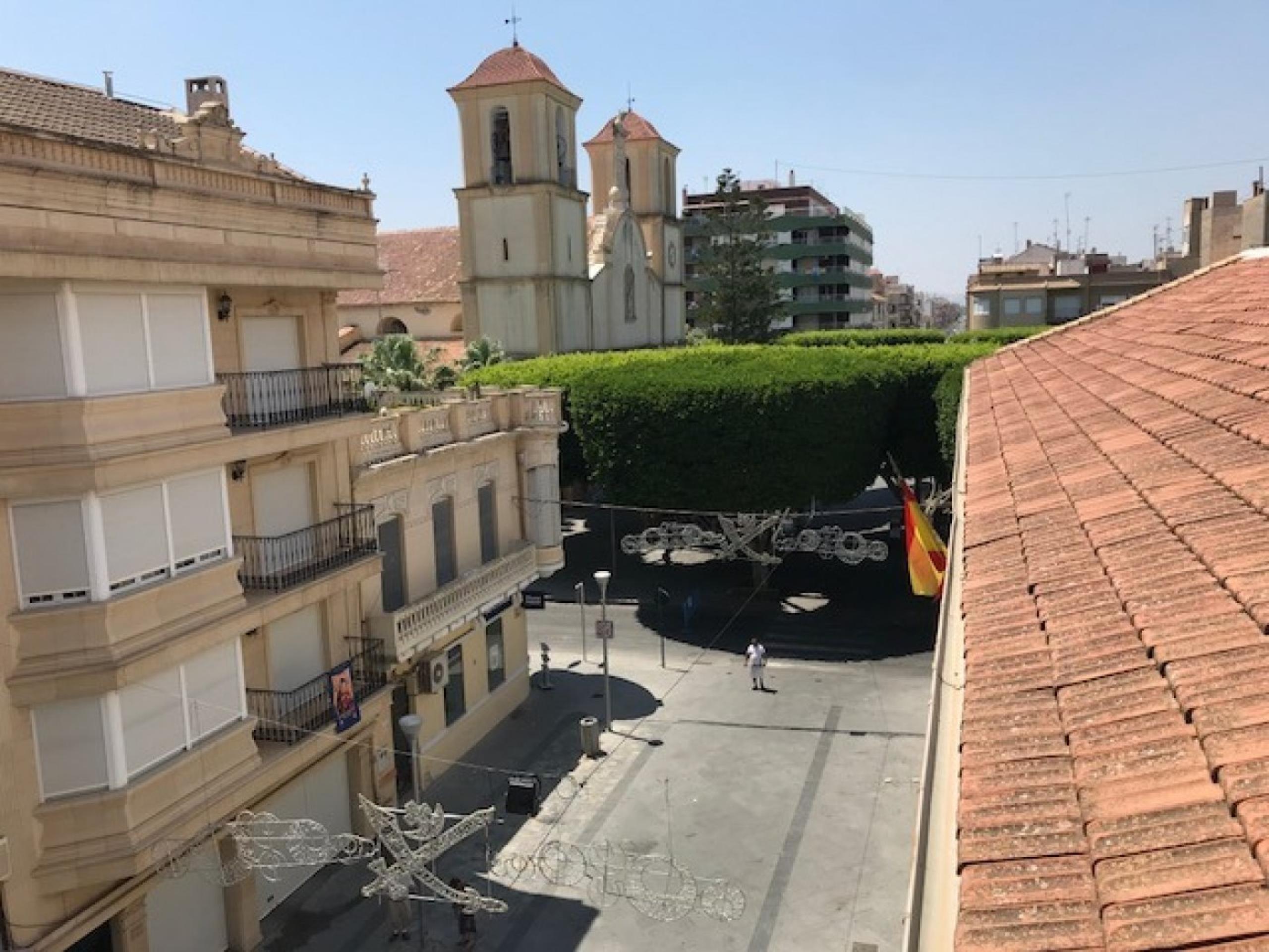 Atico Medium à Plaza Constitucion Moderne Nouveau Nouveau