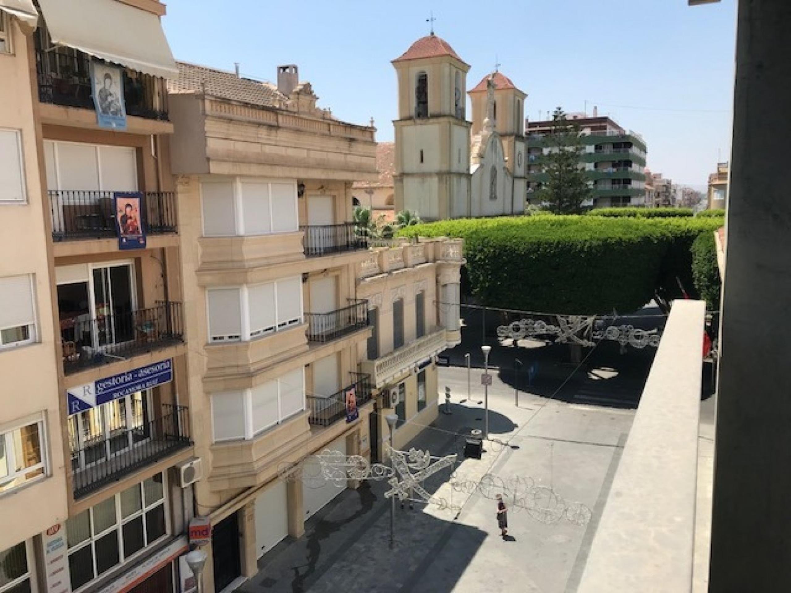 Atico Medium à Plaza Constitucion Moderne Nouveau Nouveau