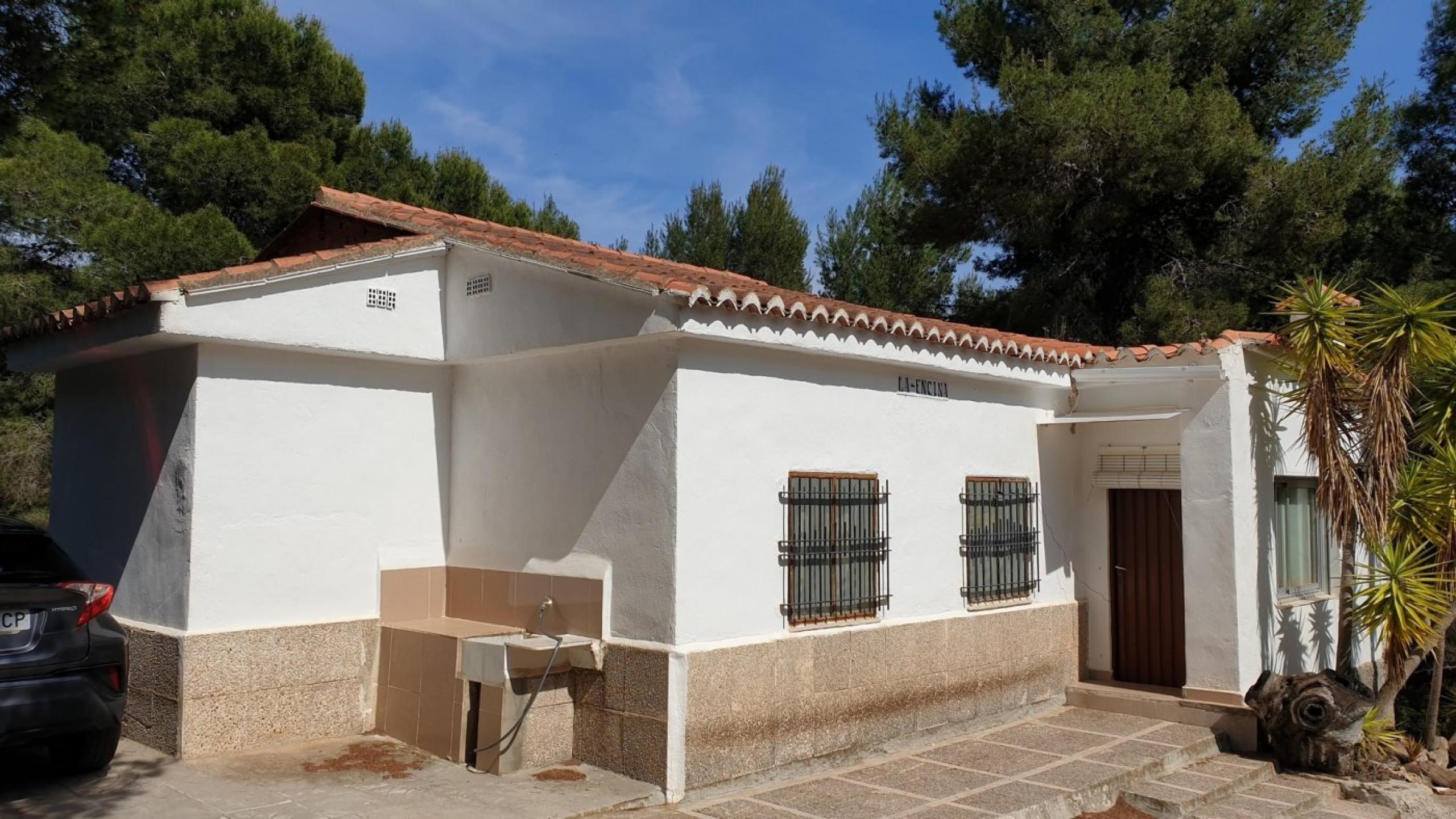 Terrain avec cottage à Nazelra (Valence)