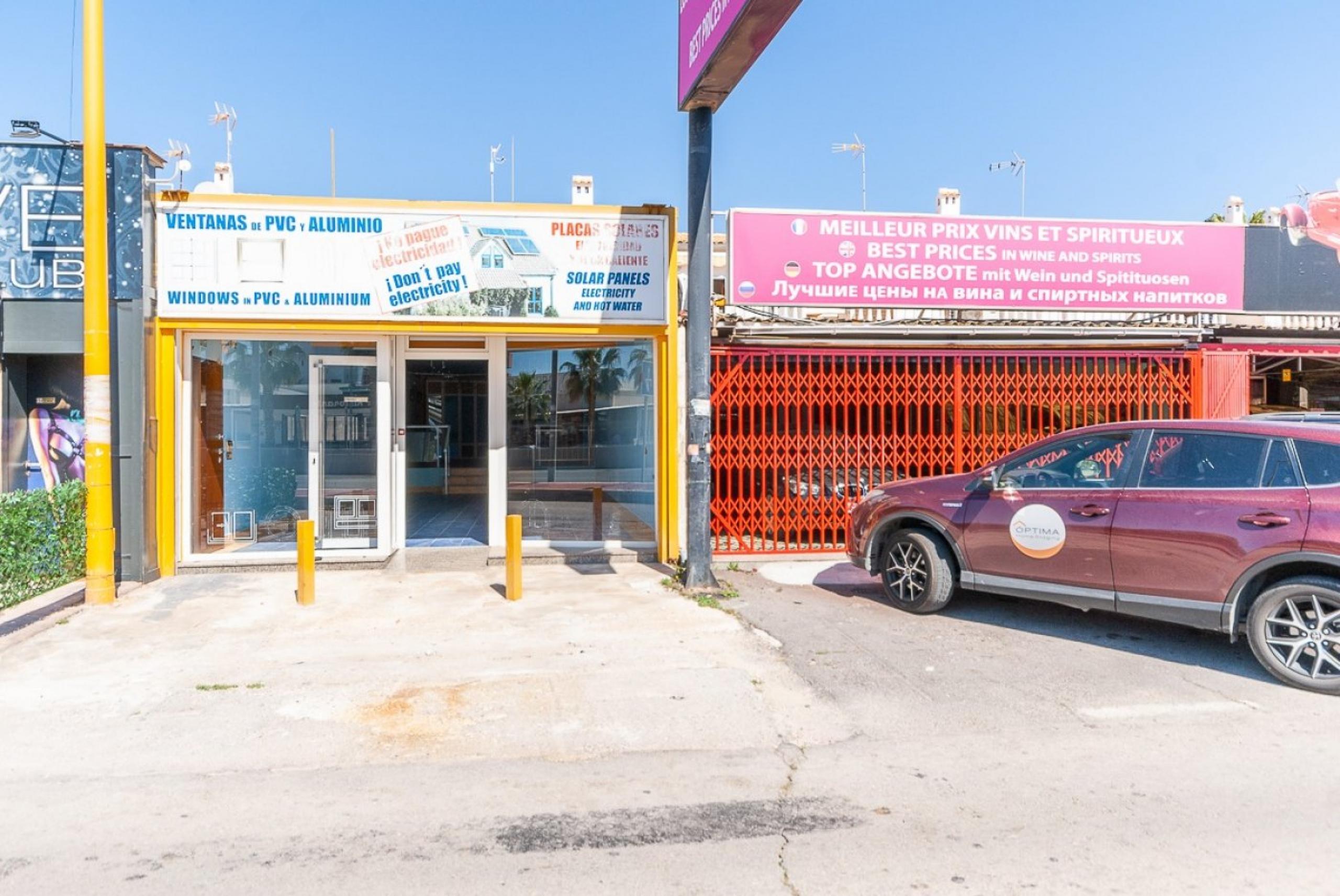 Locaux commerciaux dans la zone de passage