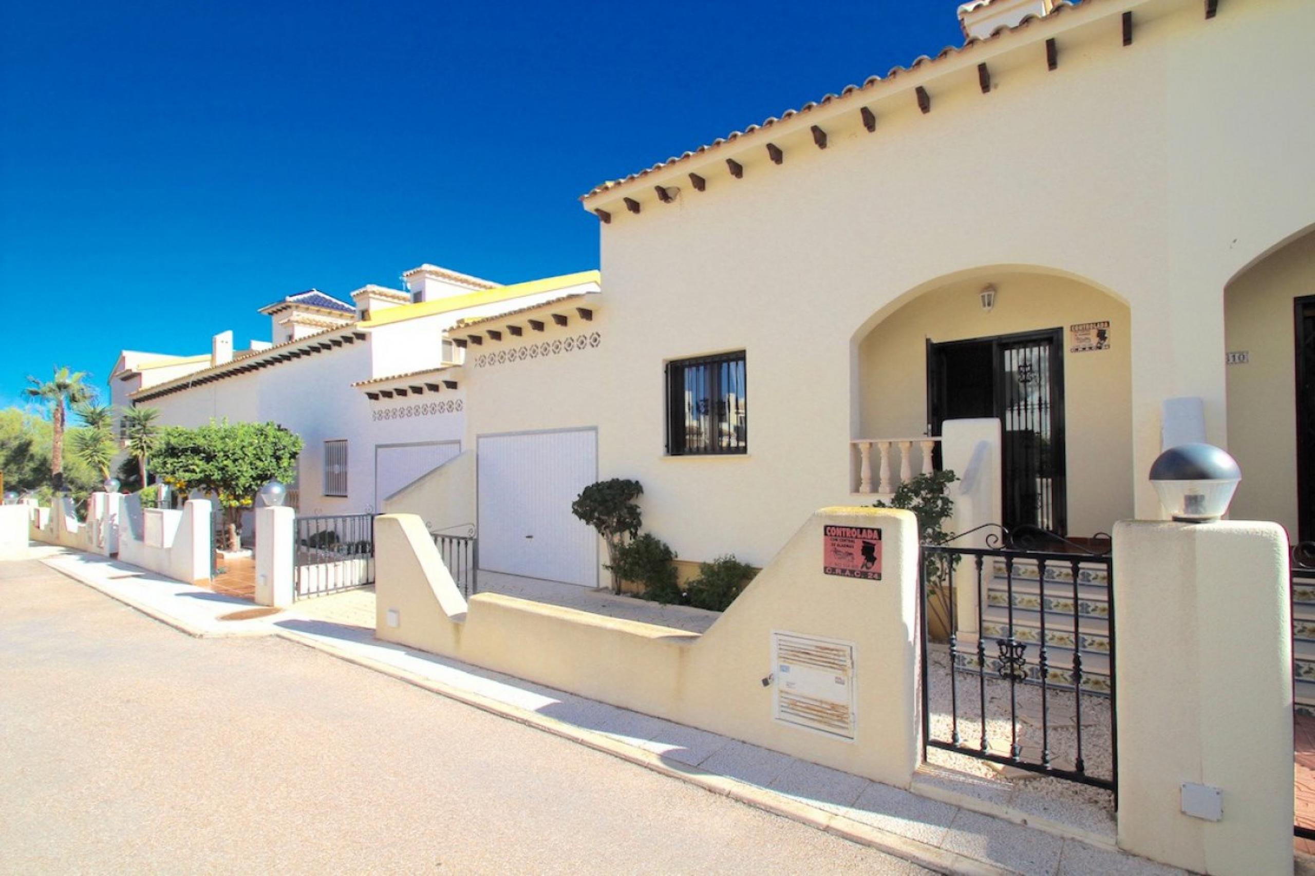 Charmante maison jumelée de 3 chambres à coucher à Las Ramblas Golf avec vue imprenable